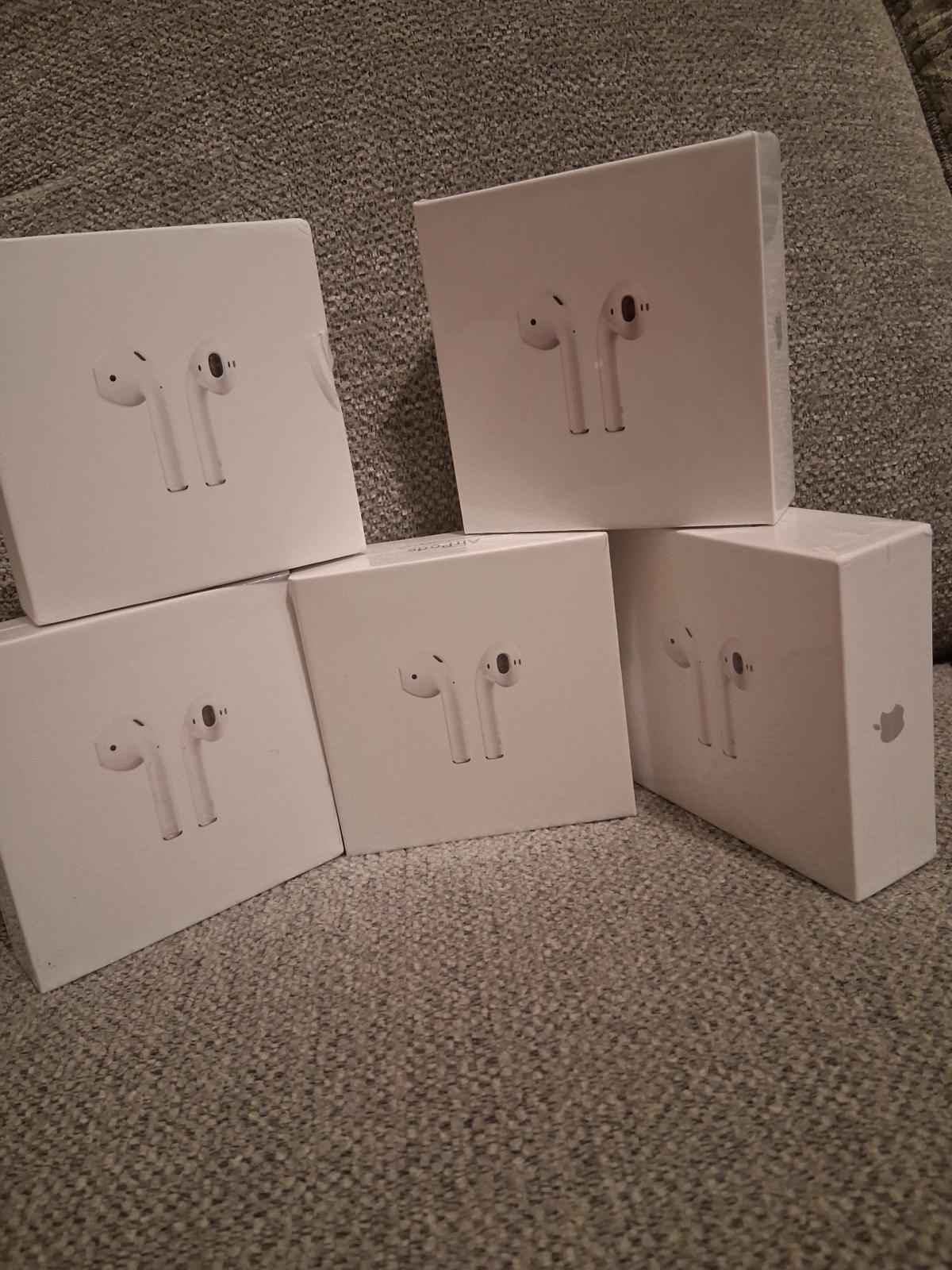 airpods generation 2pro and generation 2 - Plant City, Florida - FleaMarketBay