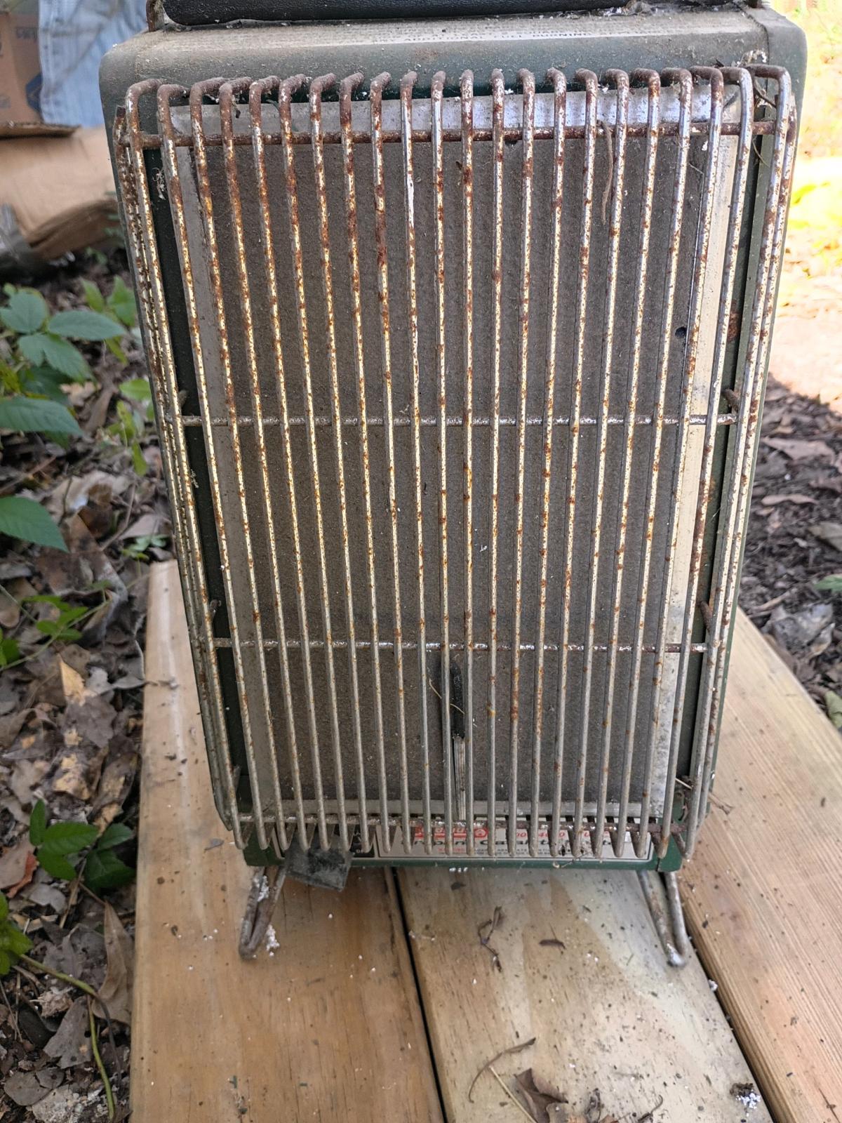 A Green Coleman Propane Heater - Swansea, South Carolina - FleaMarketBay