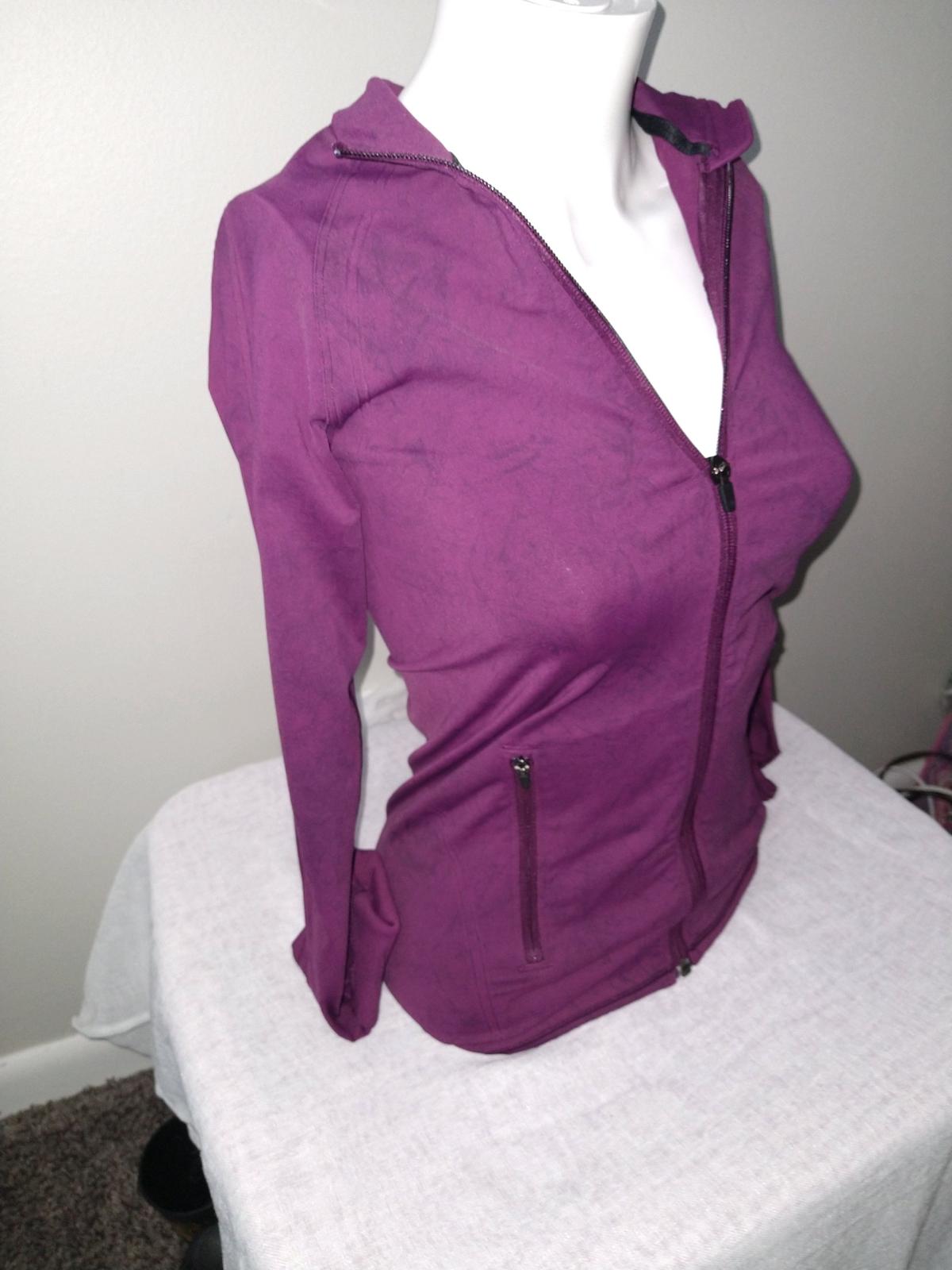 Lululemon Define Burgundy Athletic Jacket Size Small 2 - Clarendon Hills, Illinois - FleaMarketBay