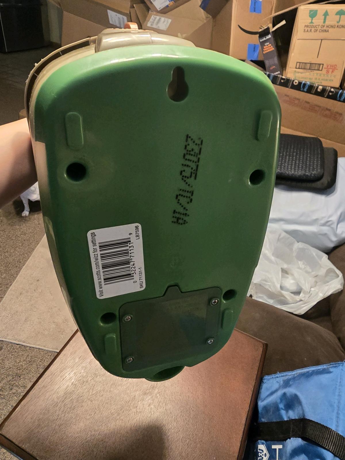 Scotts Wizz Battery Handheld Power Spreader  Excellent Condi - Sulphur, Oklahoma - FleaMarketBay