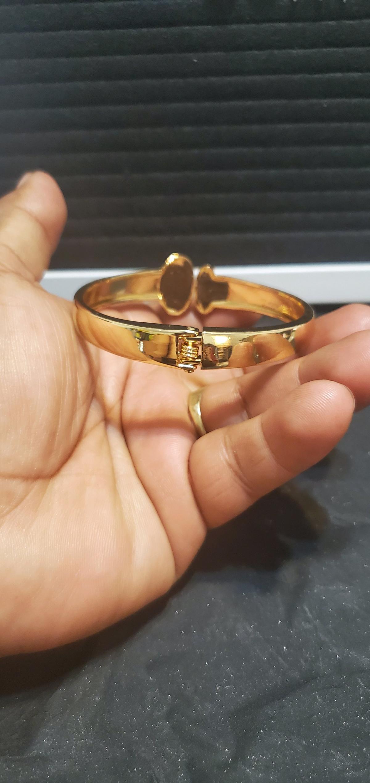 Jessica Simpson Womens Cuff Bracelet with Green Stone - Ozone Park, New York - FleaMarketBay