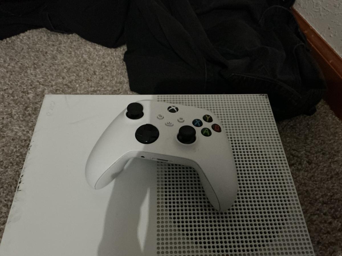 Xbox box - Kalamazoo, Michigan - FleaMarketBay