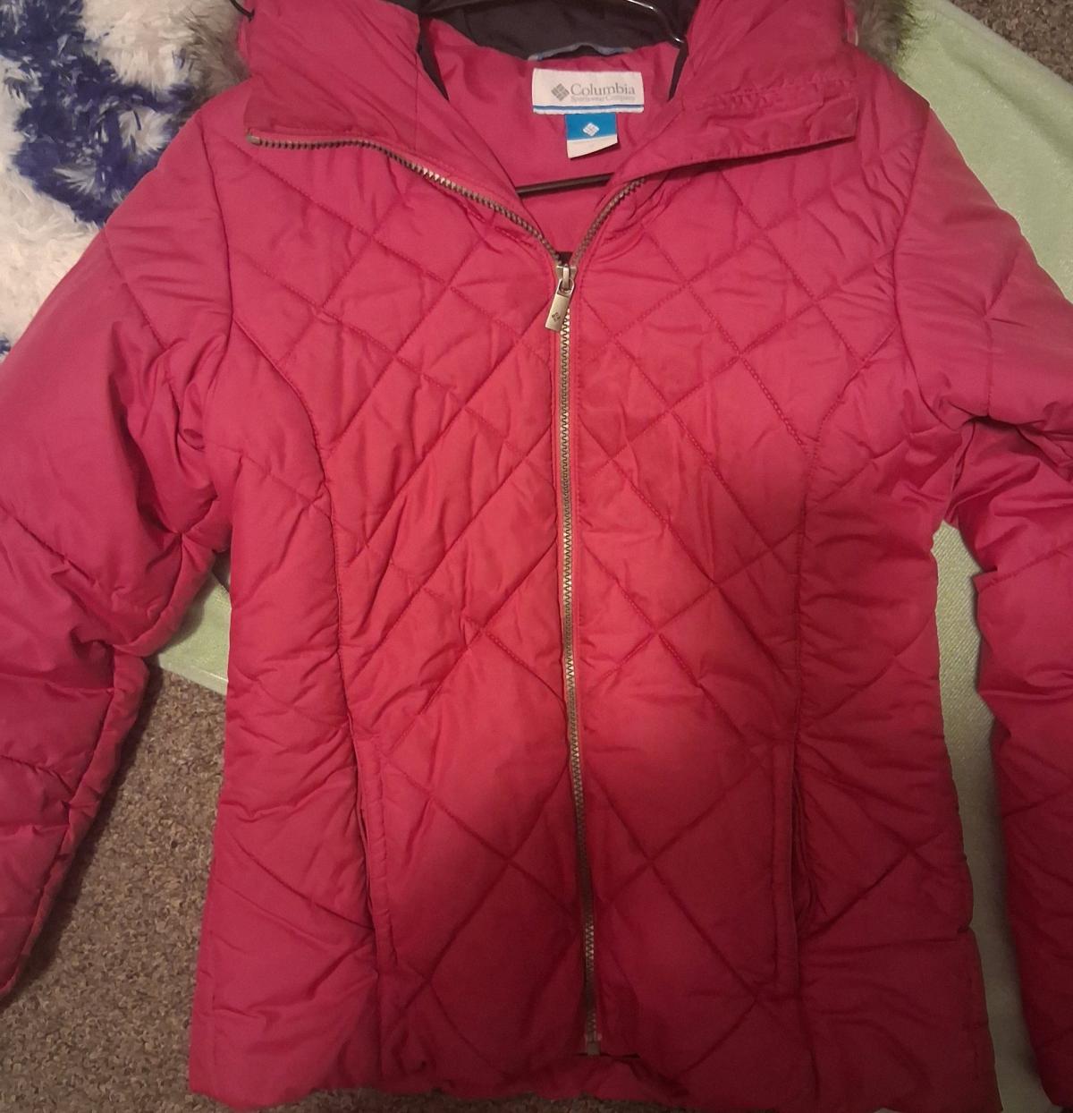 Womens or juniors size medium COLUMBIA WINTER COAT - East Chicago, Indiana - FleaMarketBay