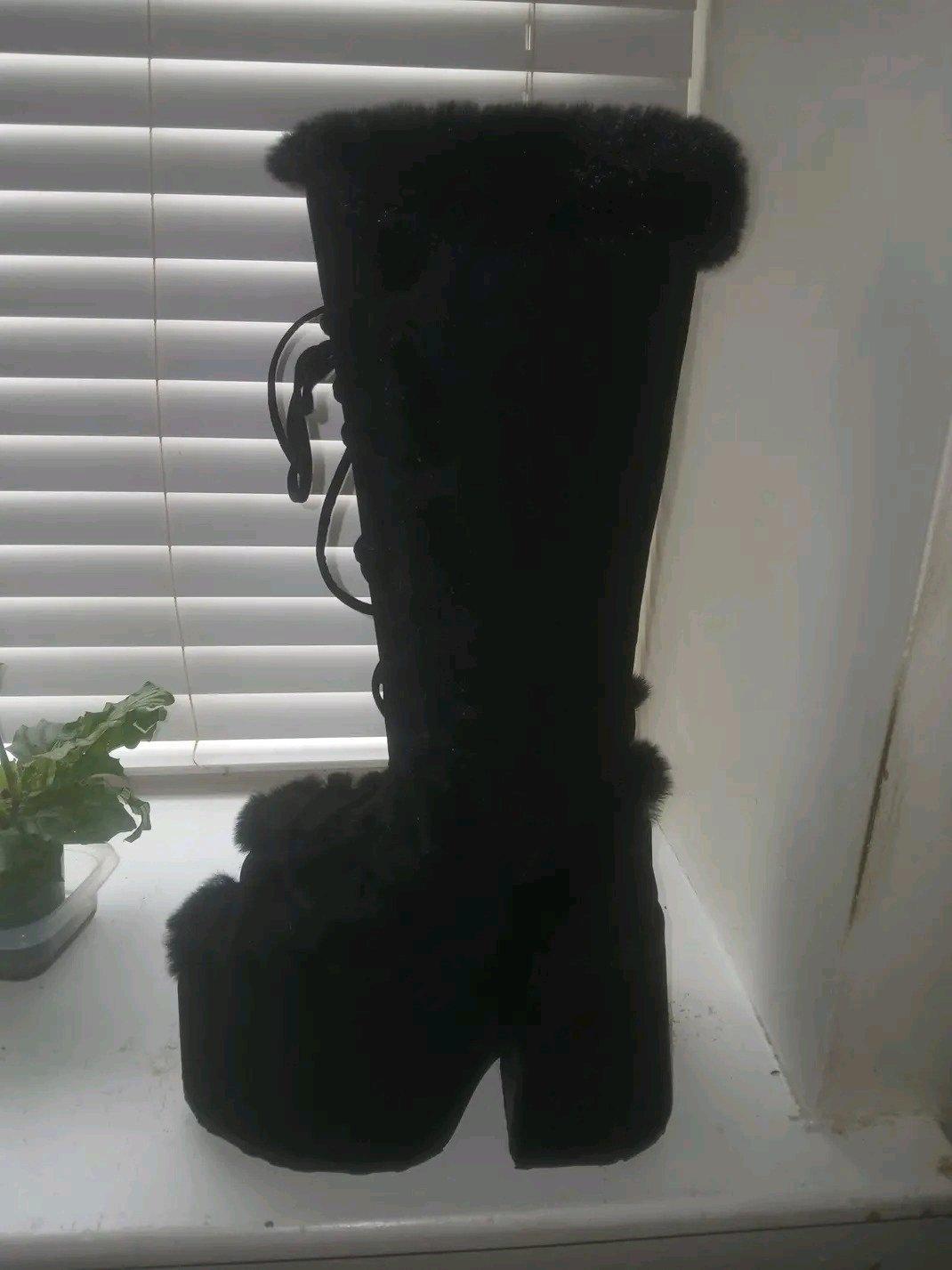 platform boots - Springfield, Pennsylvania - FleaMarketBay
