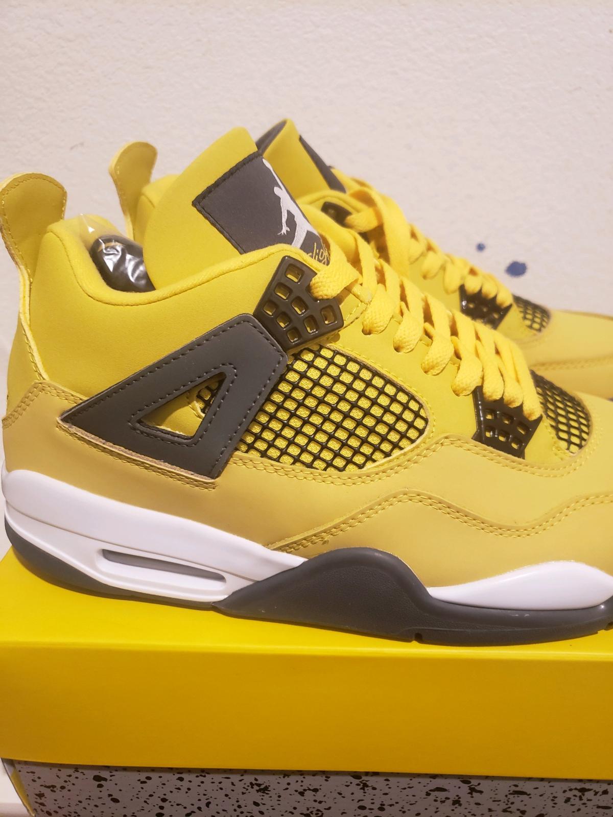 Jordan 4 Retro Lightning size 10 never use - Calimesa, California - FleaMarketBay