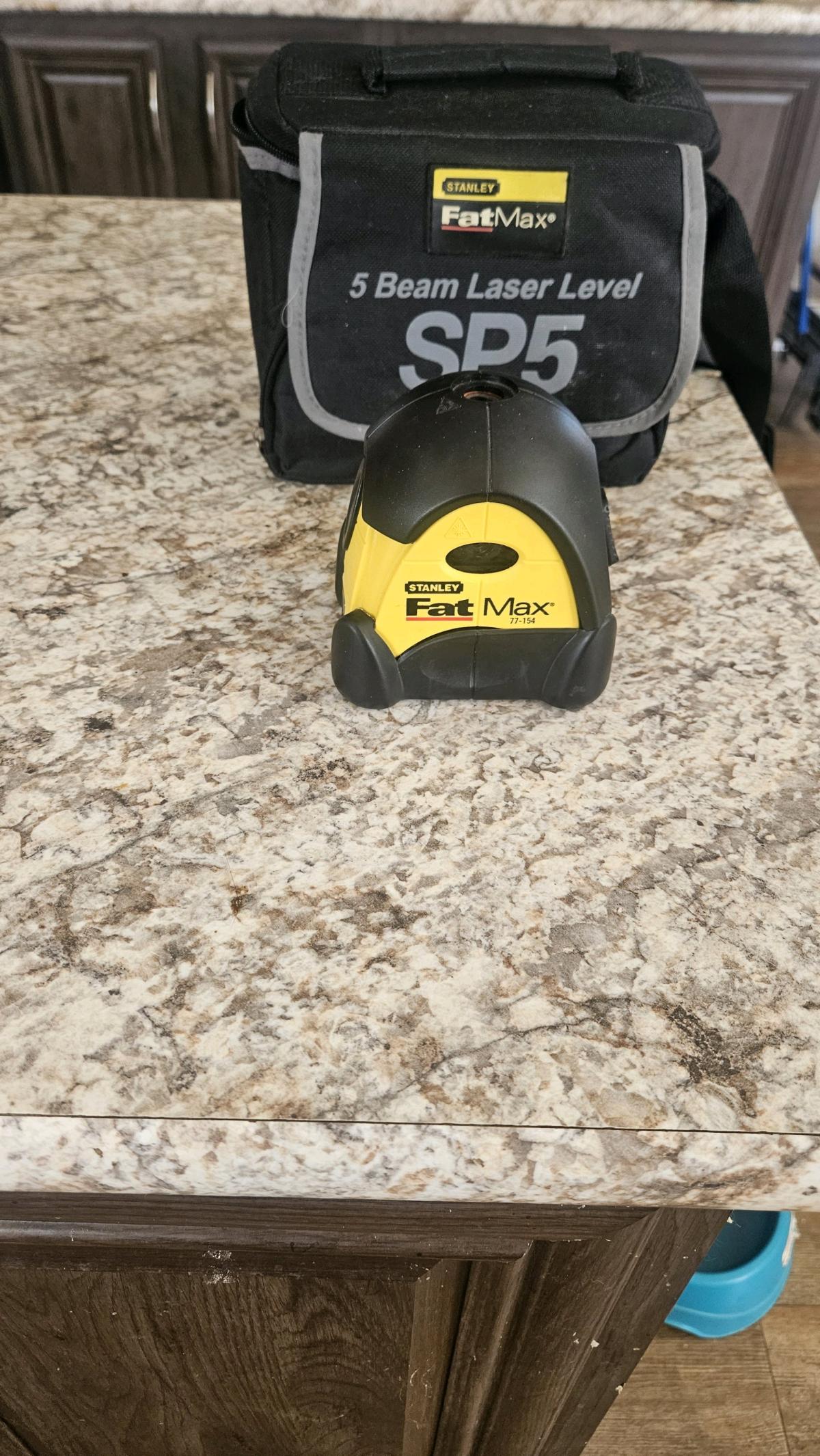 Dewalt 5 beam Lazer level - Jewett, Texas - FleaMarketBay