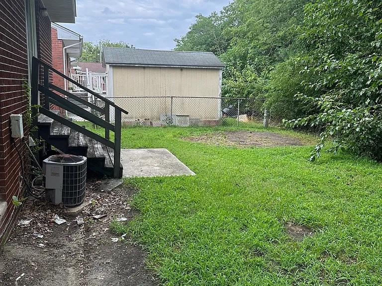 3 Beds 1 Bath House For Rent - Hampton, Virginia - FleaMarketBay