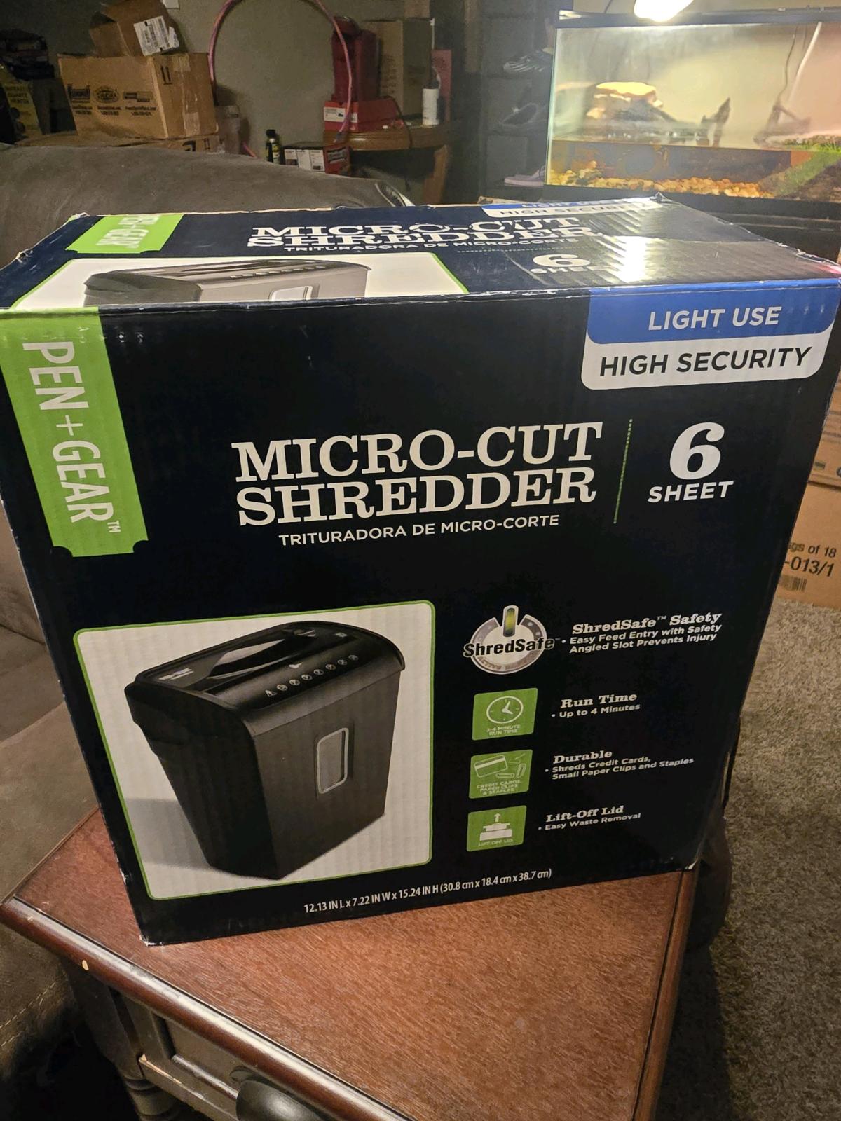 PenGear 6Sheet High Security MicroCut Shredder with Box - Sulphur, Oklahoma - FleaMarketBay