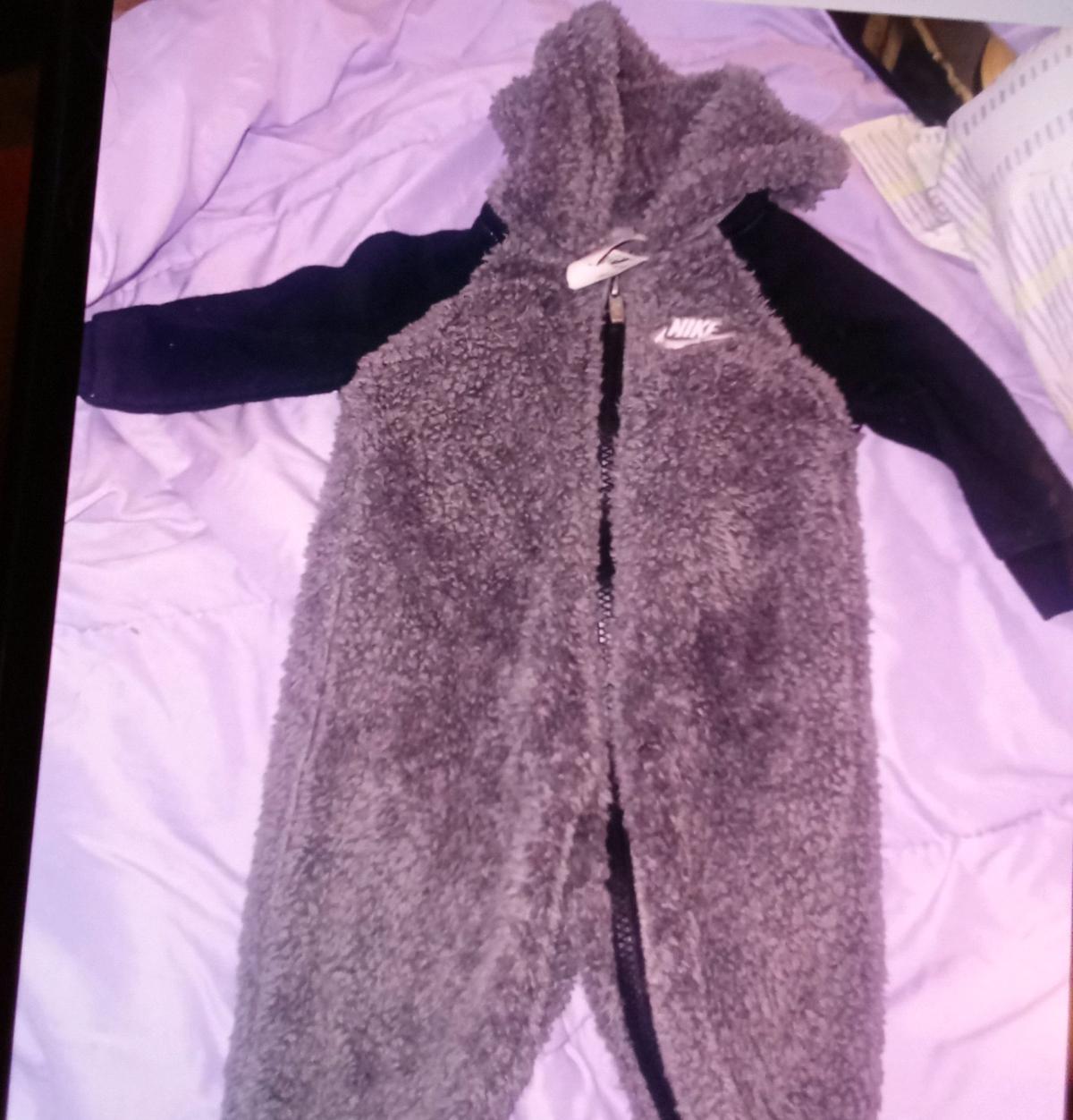 baby Nike zip up fleece size 6m brand new never worn - Scranton, Pennsylvania - FleaMarketBay