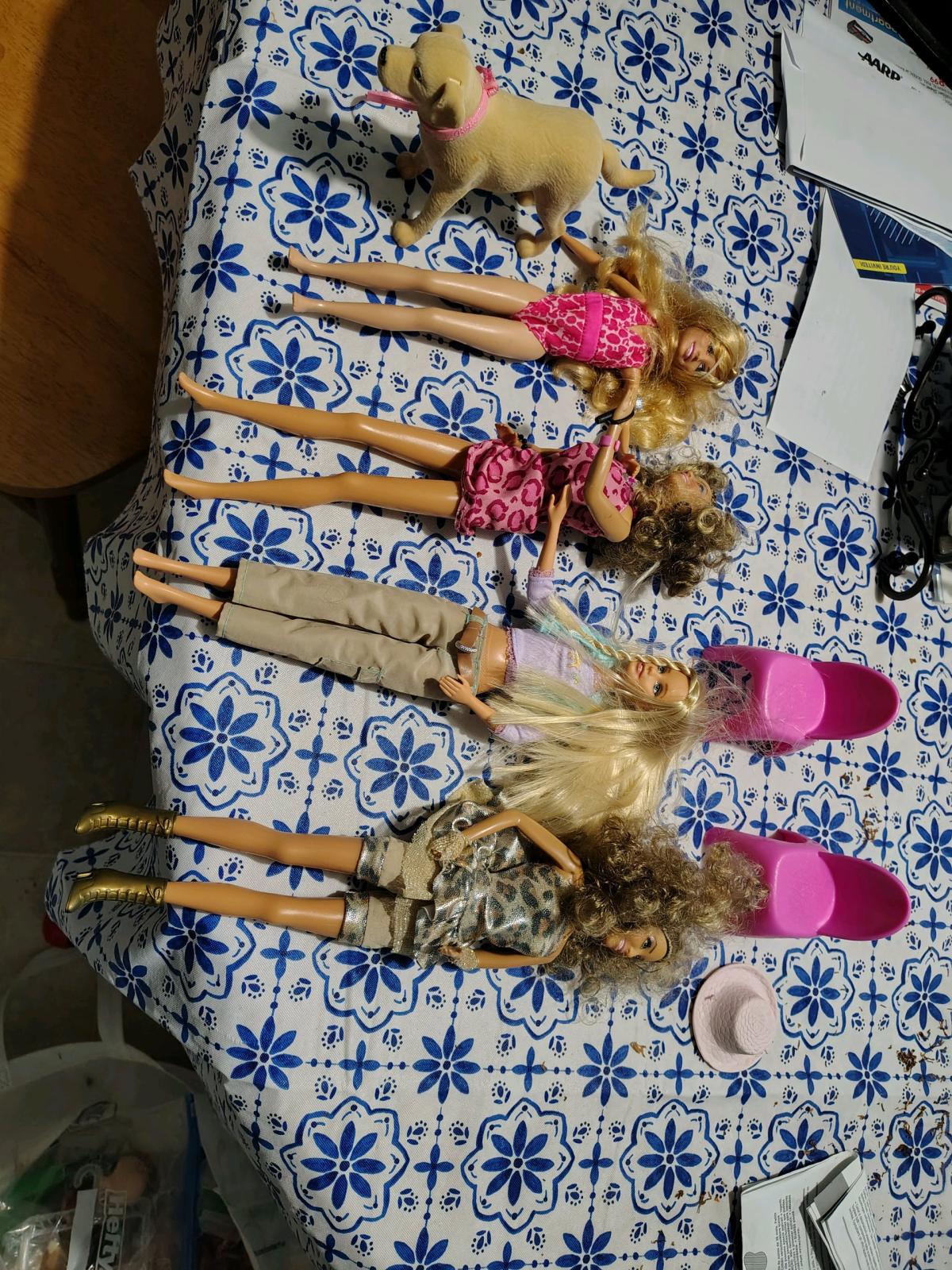 selling vintage Barbie bus with all the pieces - Franklinville, New Jersey - FleaMarketBay