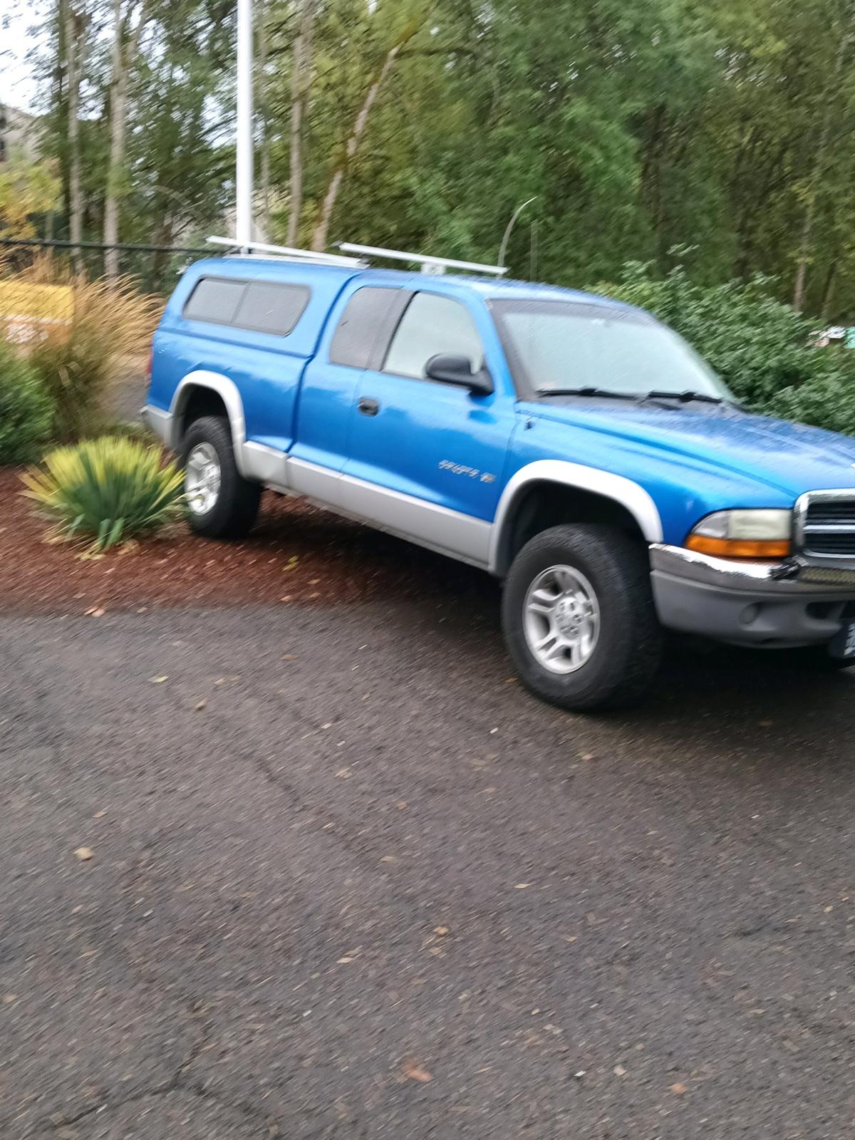 I have a 2001 Dodge Dakota 4x4 truck with a 39L V6 engine it - Newberg, Oregon - FleaMarketBay