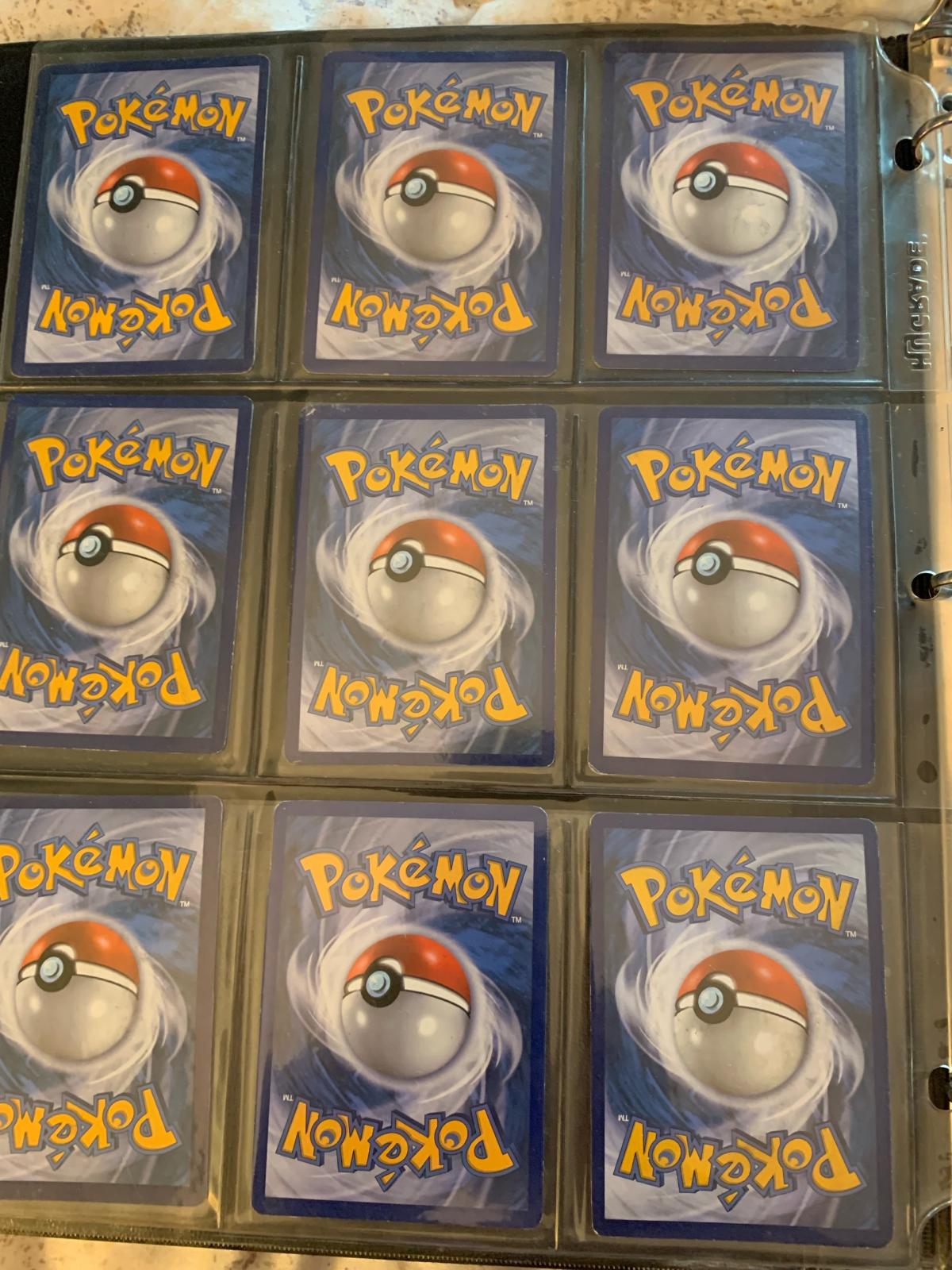 binder Pokmon - Los Angeles, California - FleaMarketBay