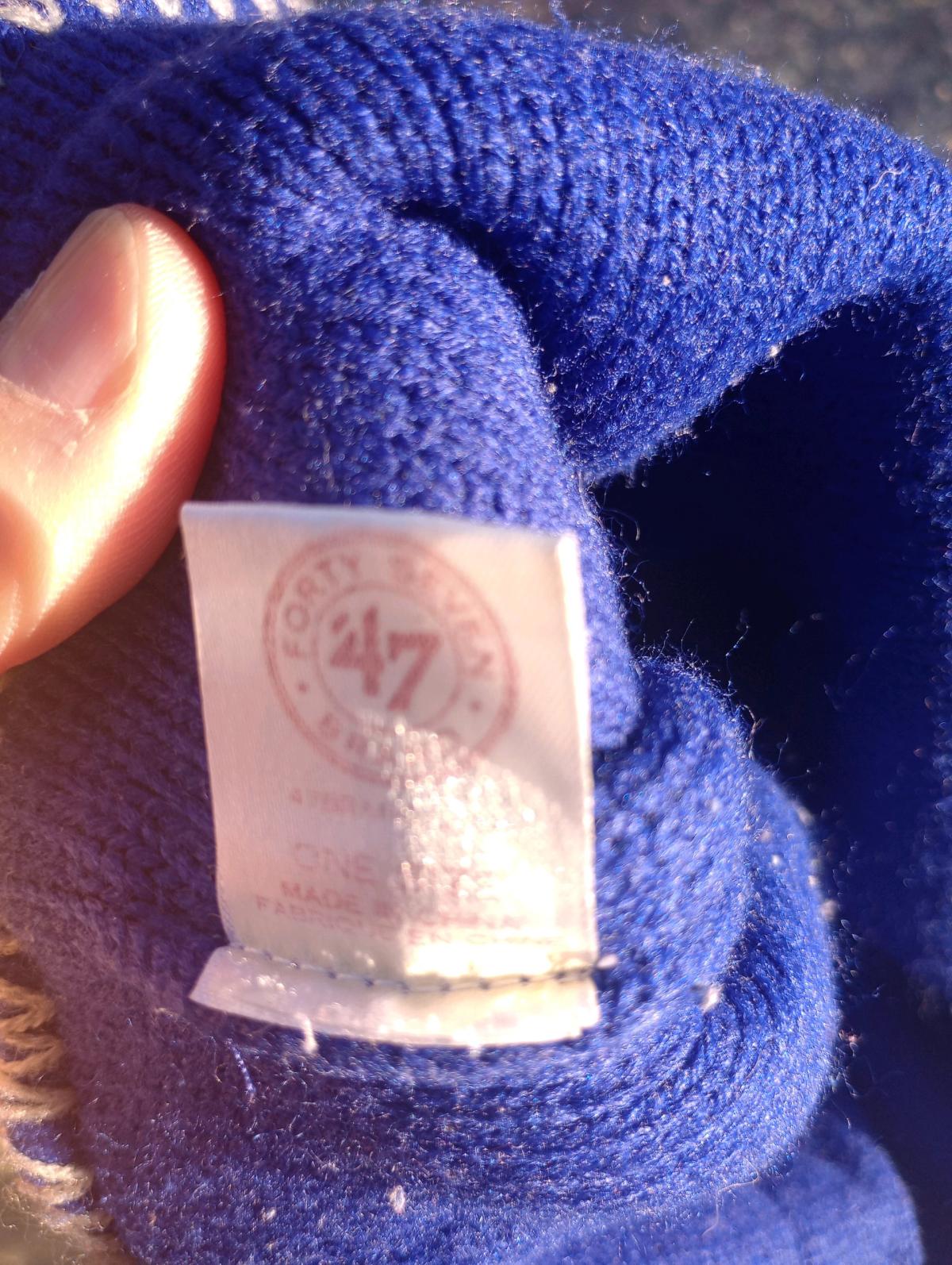 Kentucky wildcat winter hat nitted - Campbellsville, Kentucky - FleaMarketBay