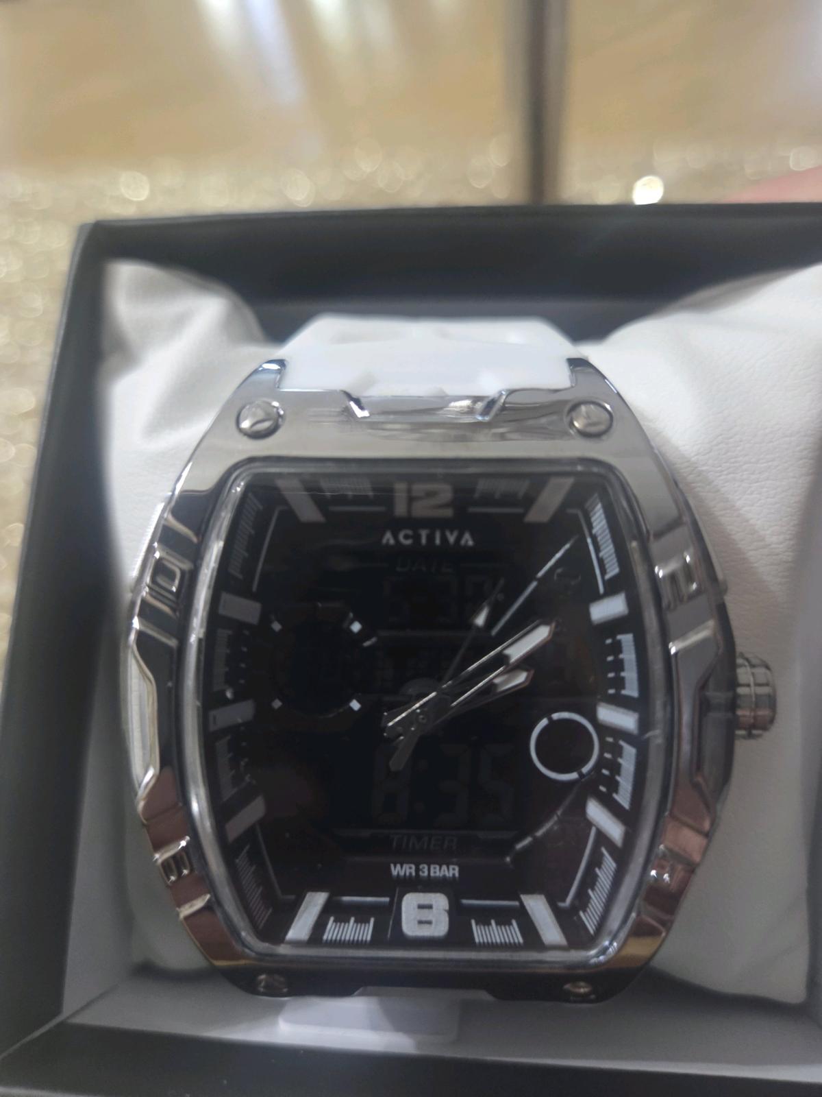 INVICTA WATCHES - Palmdale, California - FleaMarketBay