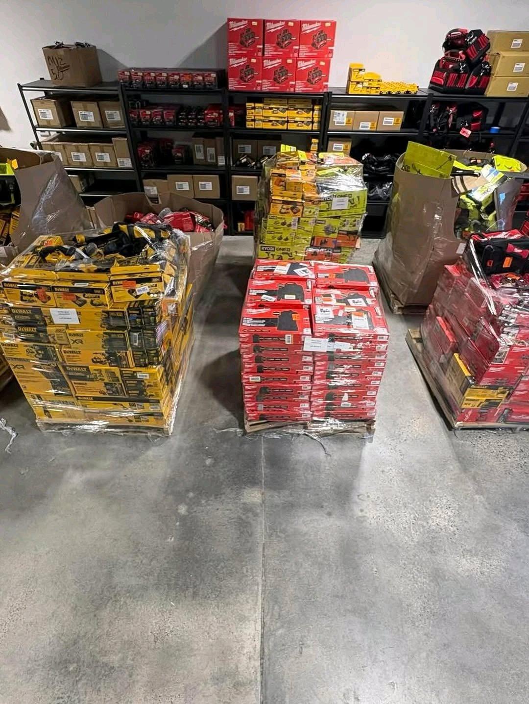 New Mixed Dewait Milwaukee and Ridgid pallet tools for sell - Tampa, Florida - FleaMarketBay