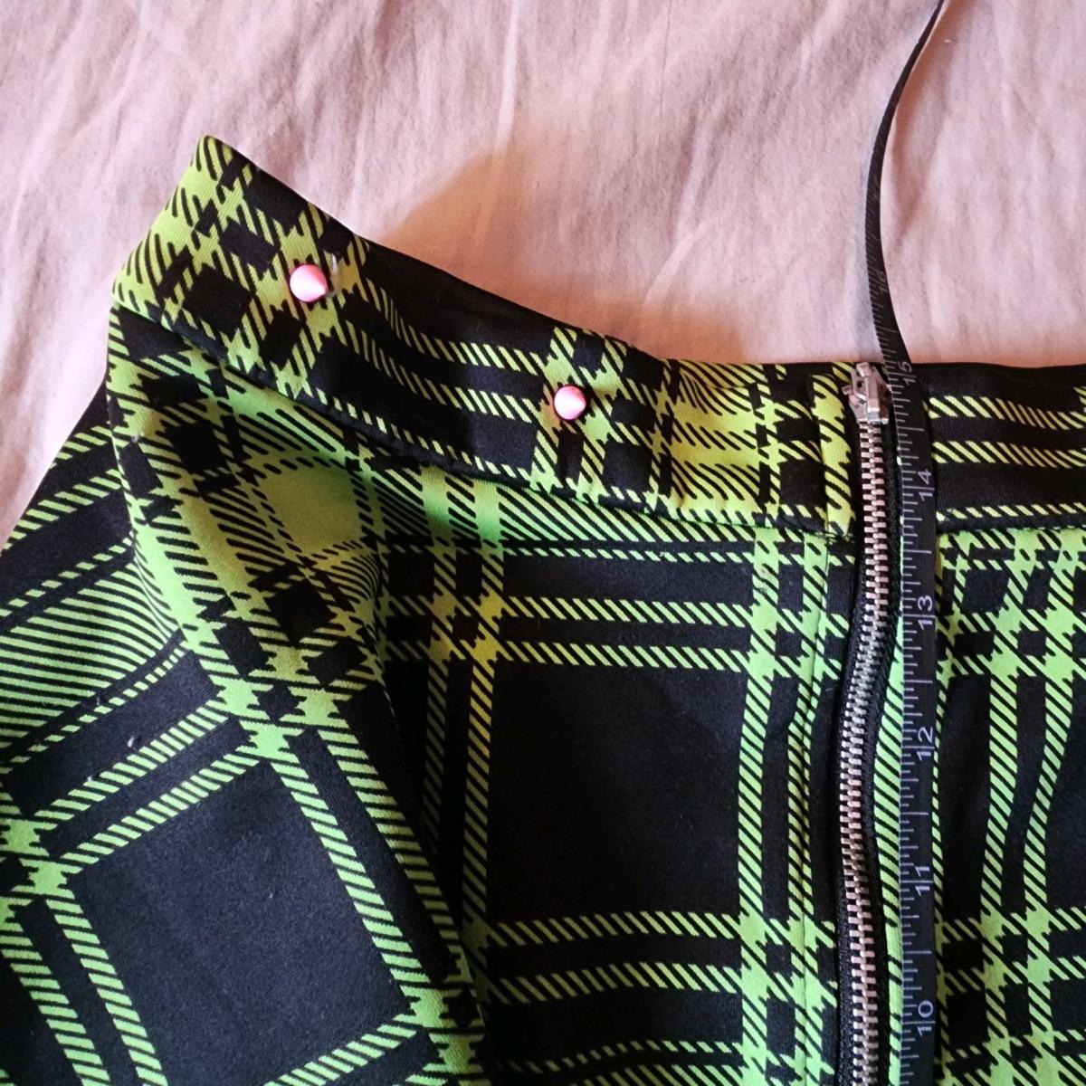 vintage custome hot topic skirt - Alachua, Florida - FleaMarketBay