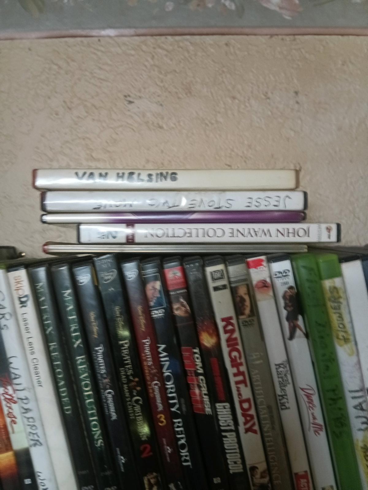 all movies are 1 00 - Springfield, Oregon - FleaMarketBay