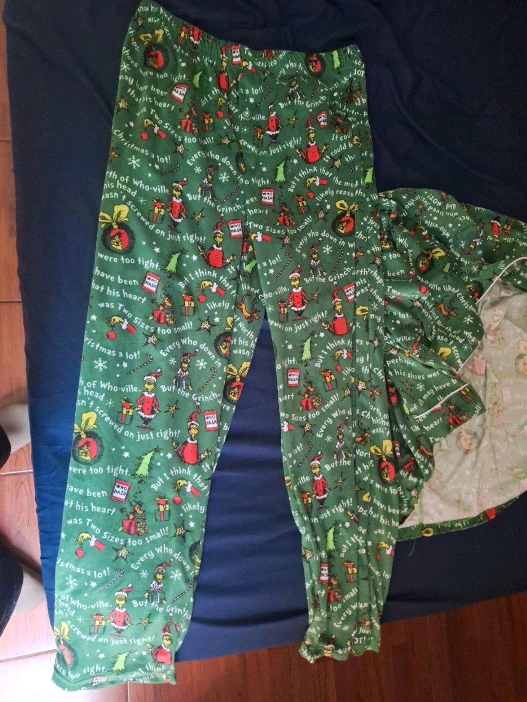 grinch pajama set - Miami, Florida - FleaMarketBay
