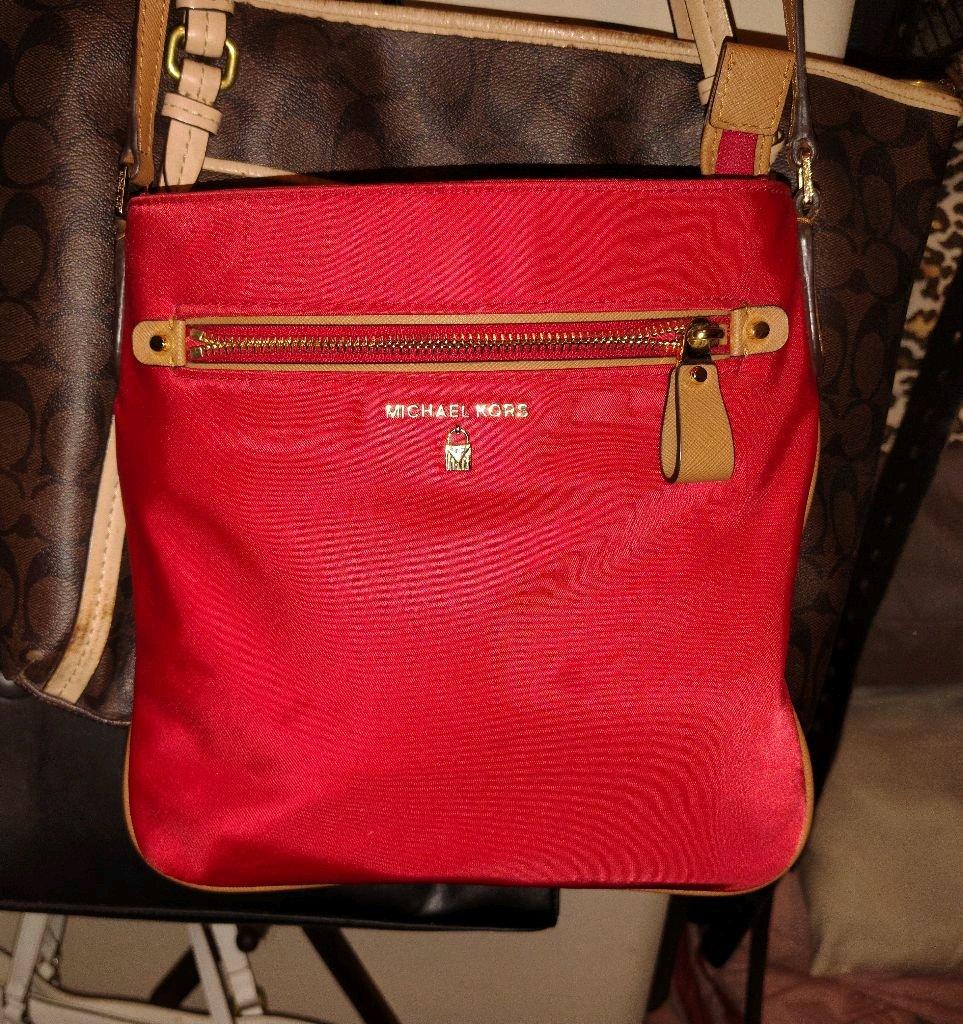 MK Purse and matching wallet - Toxey, Alabama - FleaMarketBay