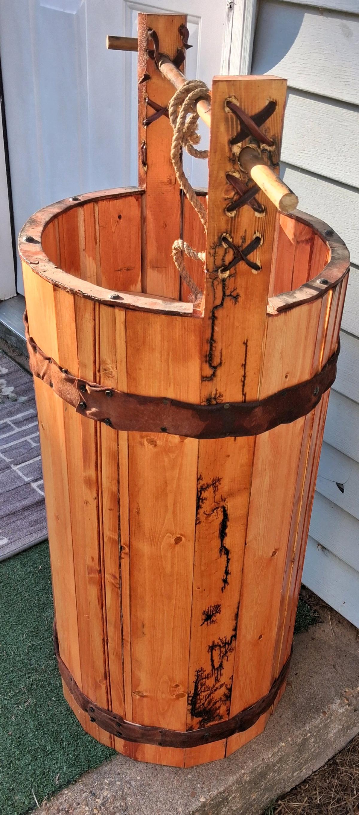 homemade wishing well or put plants in it - Paragould, Arkansas - FleaMarketBay