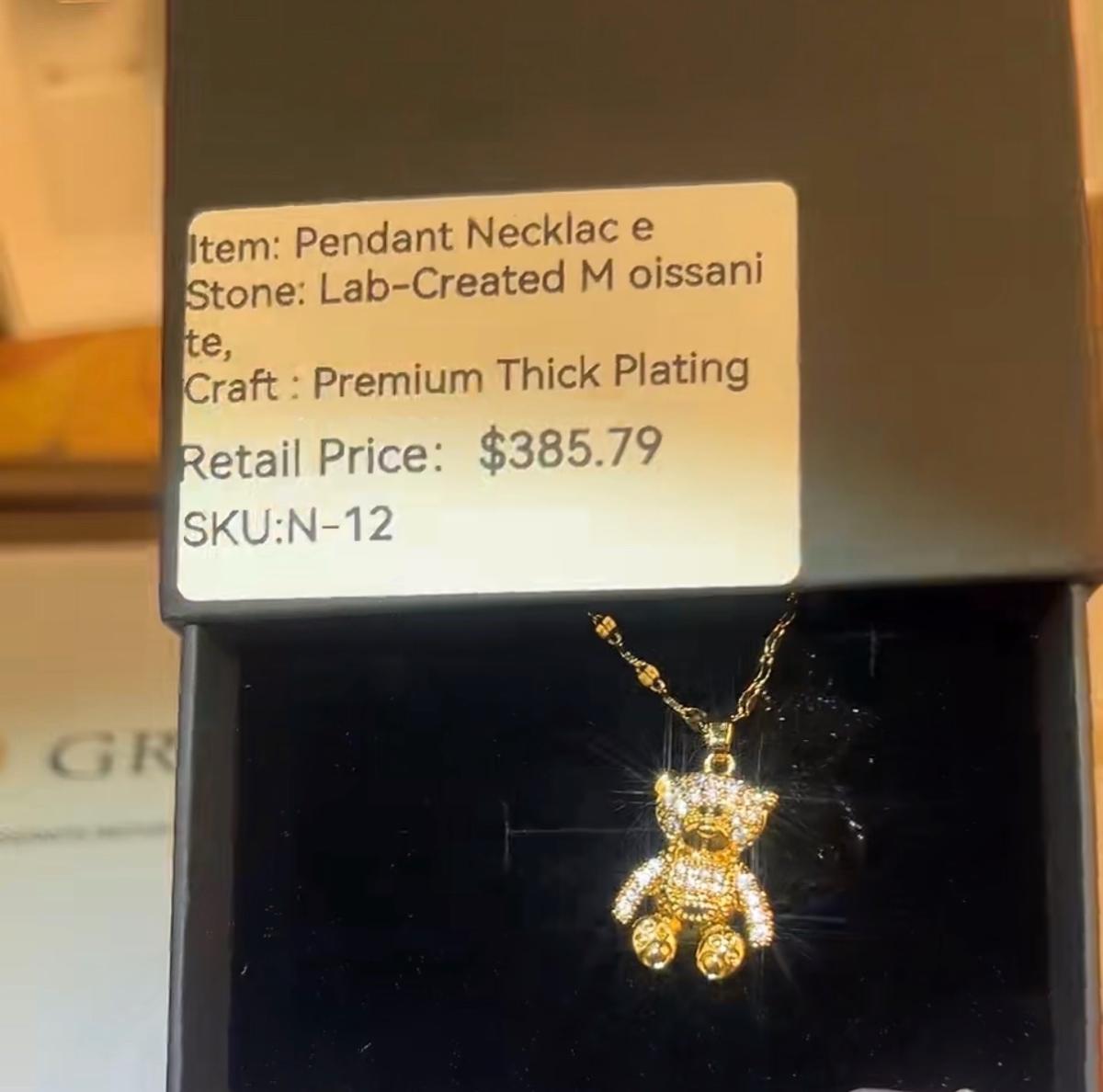 Lab Made Moissanite Diamond Pendant With Chain - Tampa, Florida - FleaMarketBay