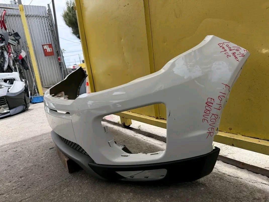 2016 2019 RANGE ROVER  EVOQUE FRONT BUMPER - Los Angeles, California - FleaMarketBay