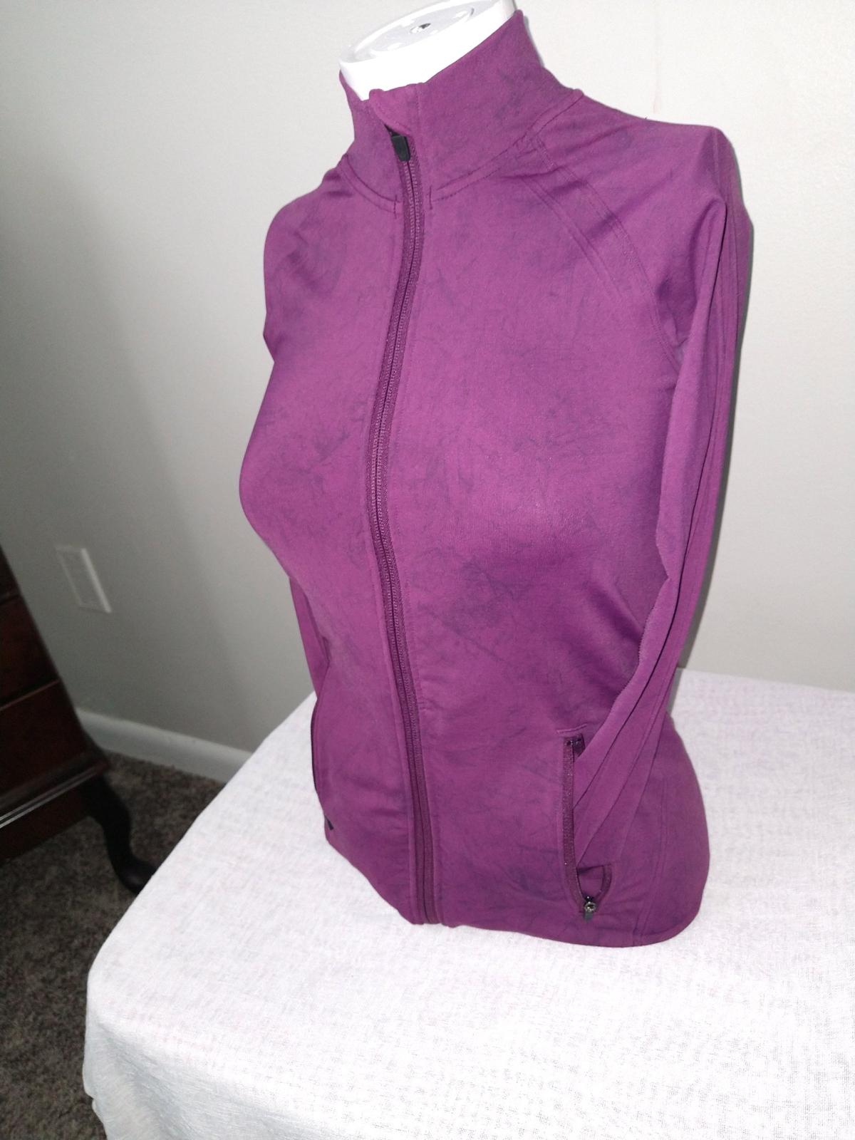 Lululemon Define Burgundy Athletic Jacket Size Small 2 - Clarendon Hills, Illinois - FleaMarketBay