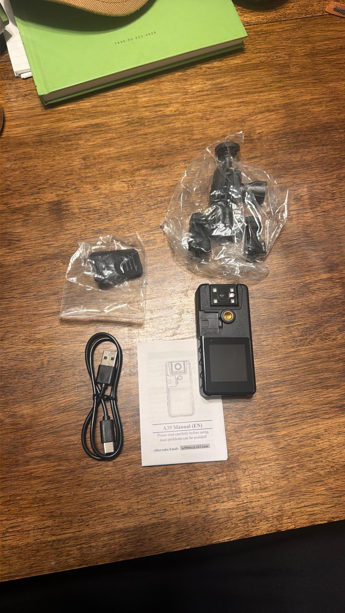 Small Body Camera with mounts and charging cable - Bellevue, Nebraska - FleaMarketBay