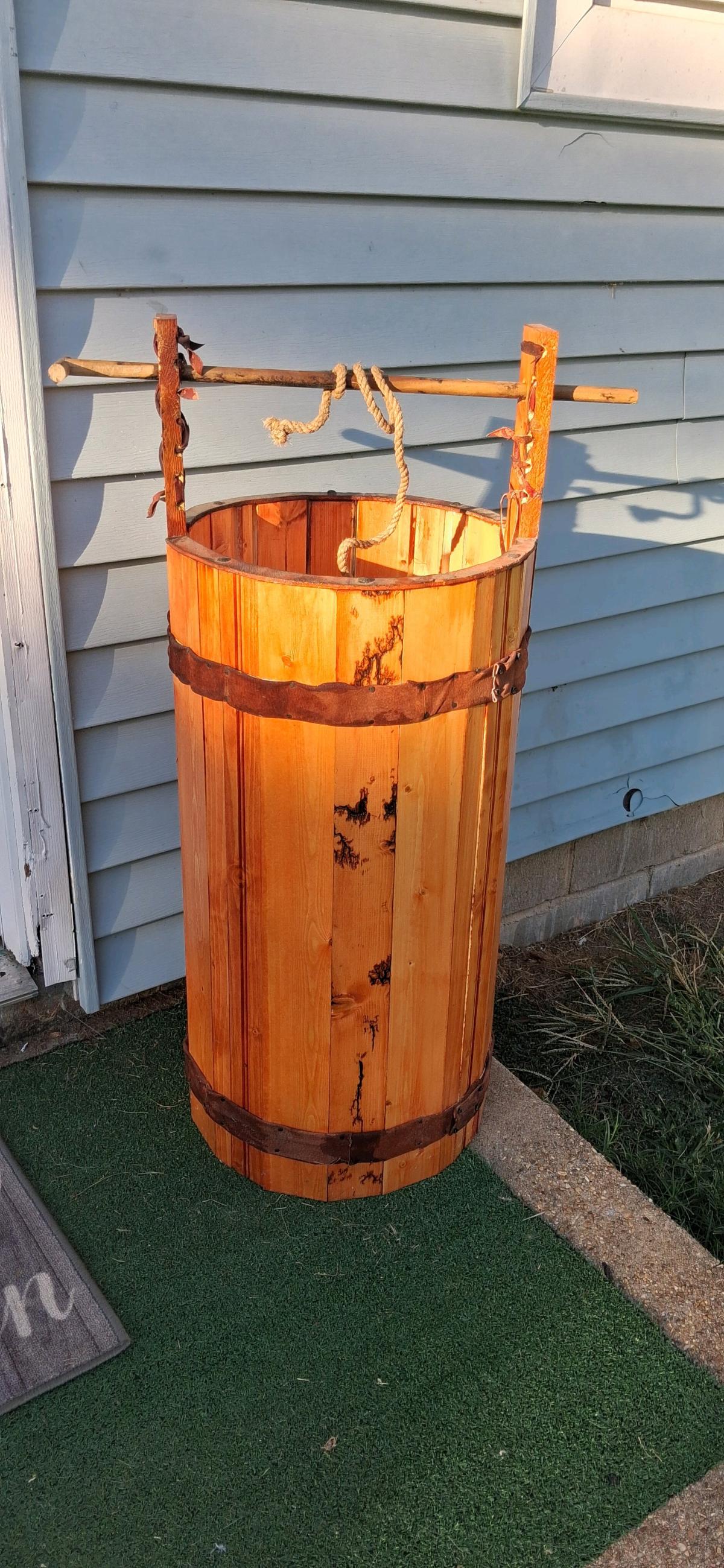 homemade wishing well or put plants in it - Paragould, Arkansas - FleaMarketBay