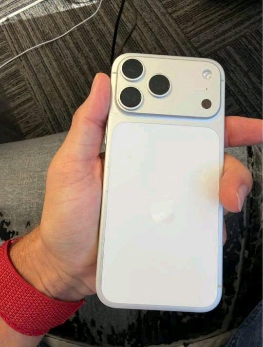iPhone 17 Pro Max 512 GB Unlocked - Bethel, Delaware - FleaMarketBay