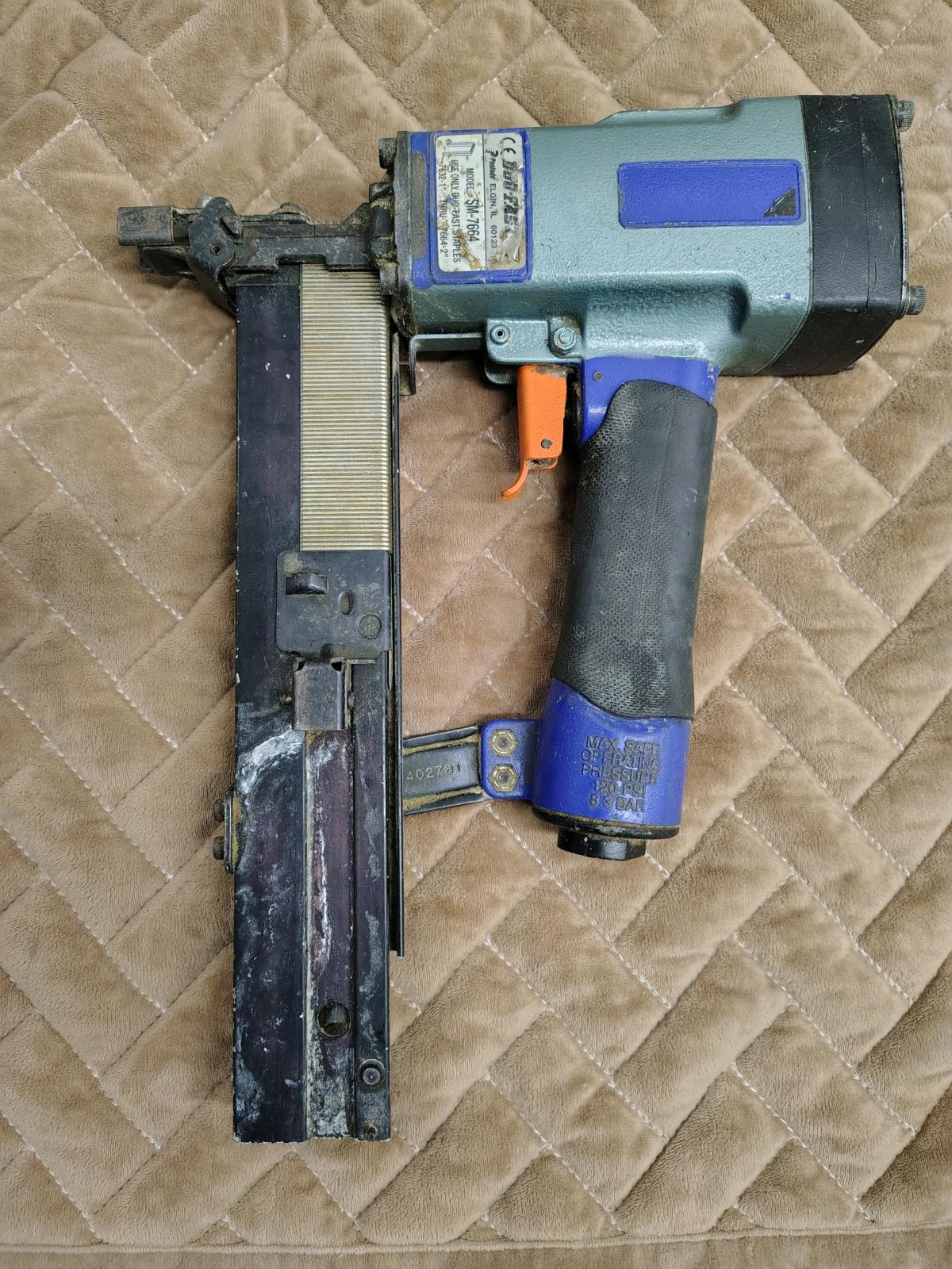 16gauge medium crown pneumatic stapler - Kissimmee, Florida - FleaMarketBay