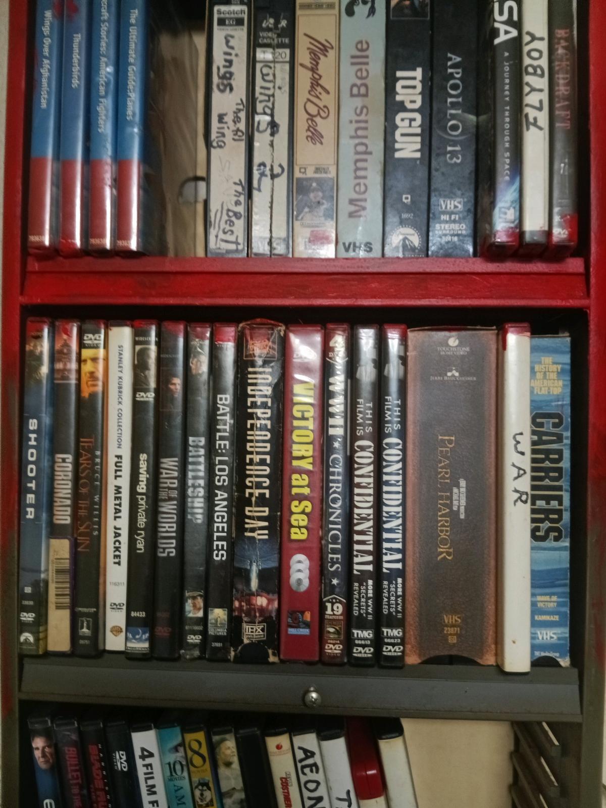 all movies are 1 00 - Springfield, Oregon - FleaMarketBay