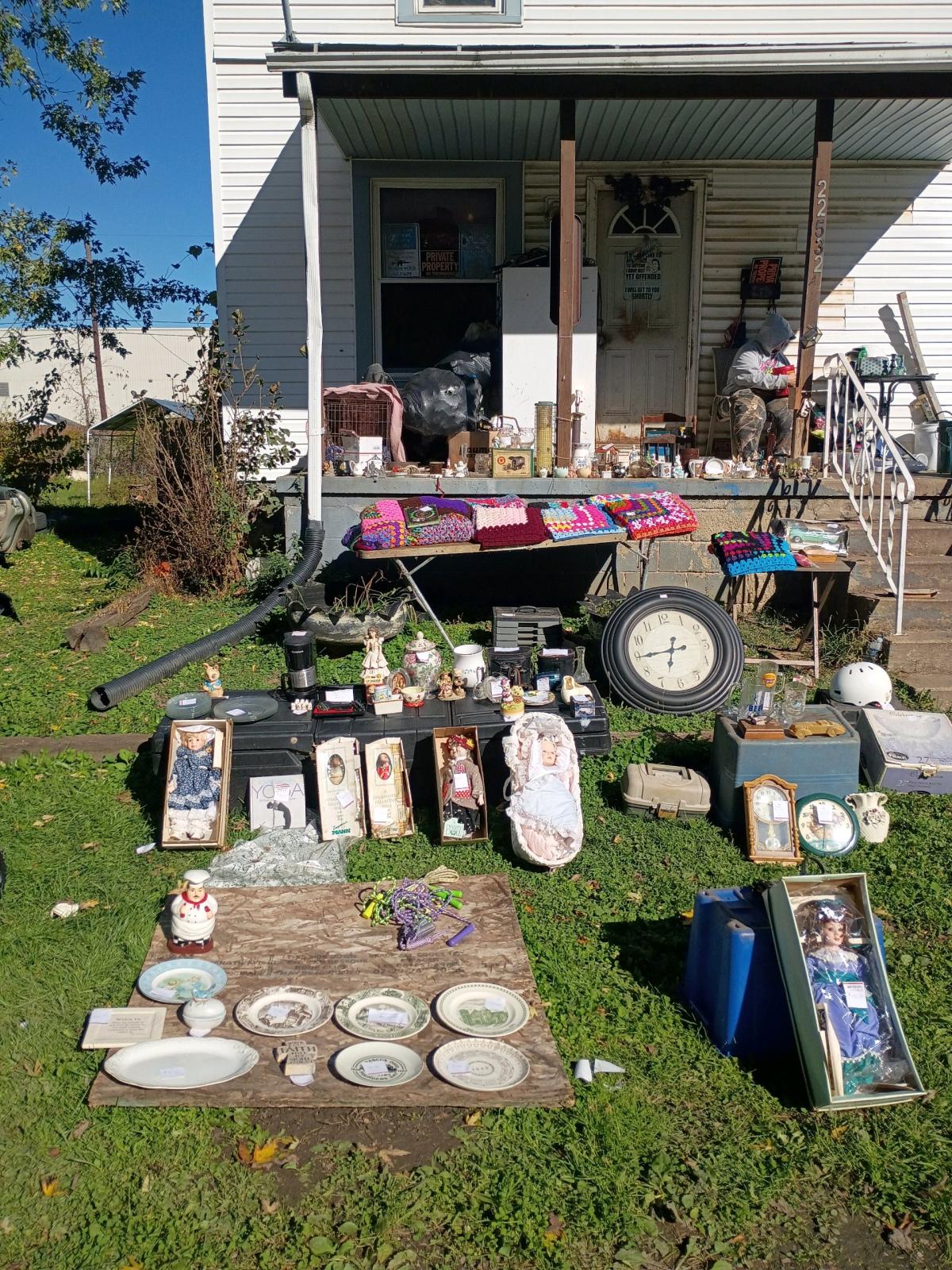 YARD SALE TOMORROW MORNING WEDNESDAY OCTOBER 21 - Alliance, Ohio - FleaMarketBay