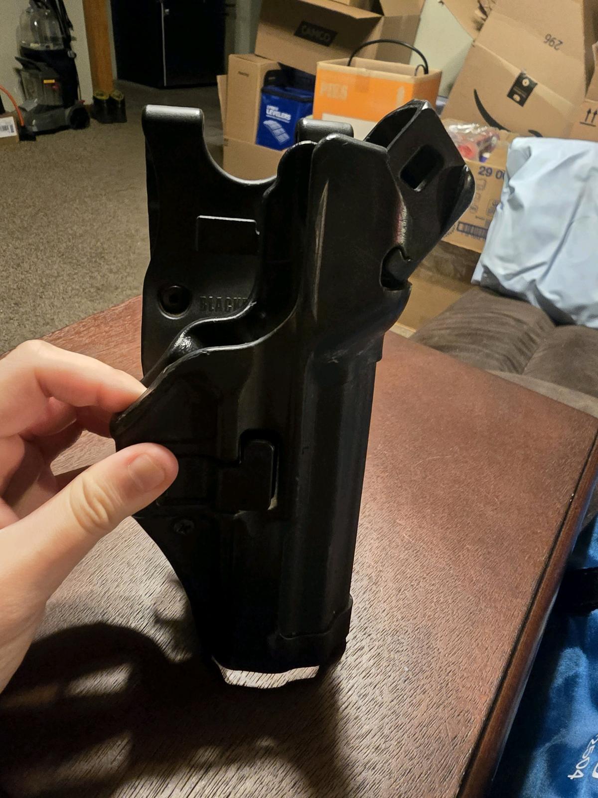 Blackhawk SERPA Level 3 Auto Lock Duty Holster Black Right H - Sulphur, Oklahoma - FleaMarketBay