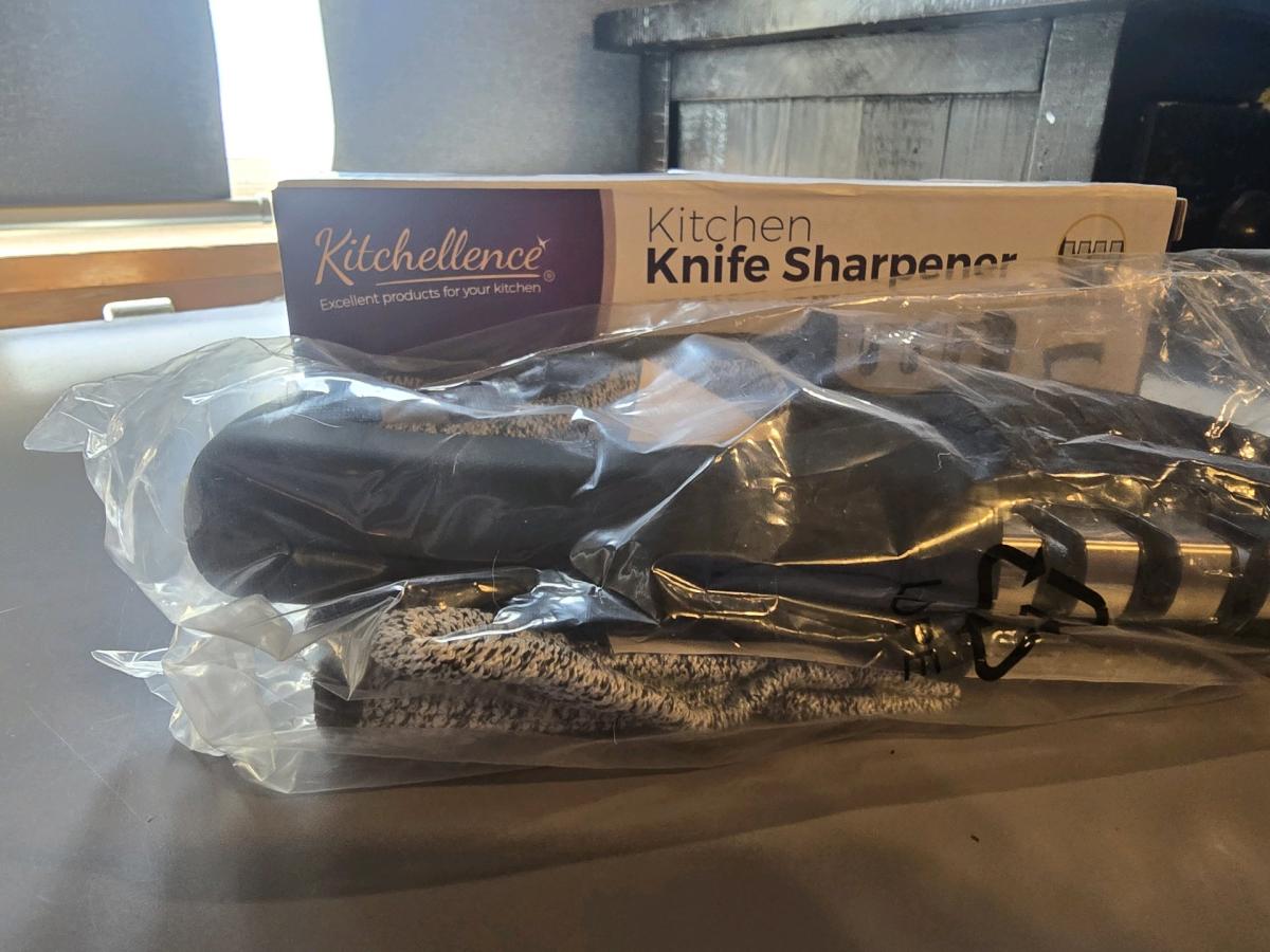 Kitchen Gadget  Tool Bundle Knife Sharpener Steamer Scrapers - Sulphur, Oklahoma - FleaMarketBay