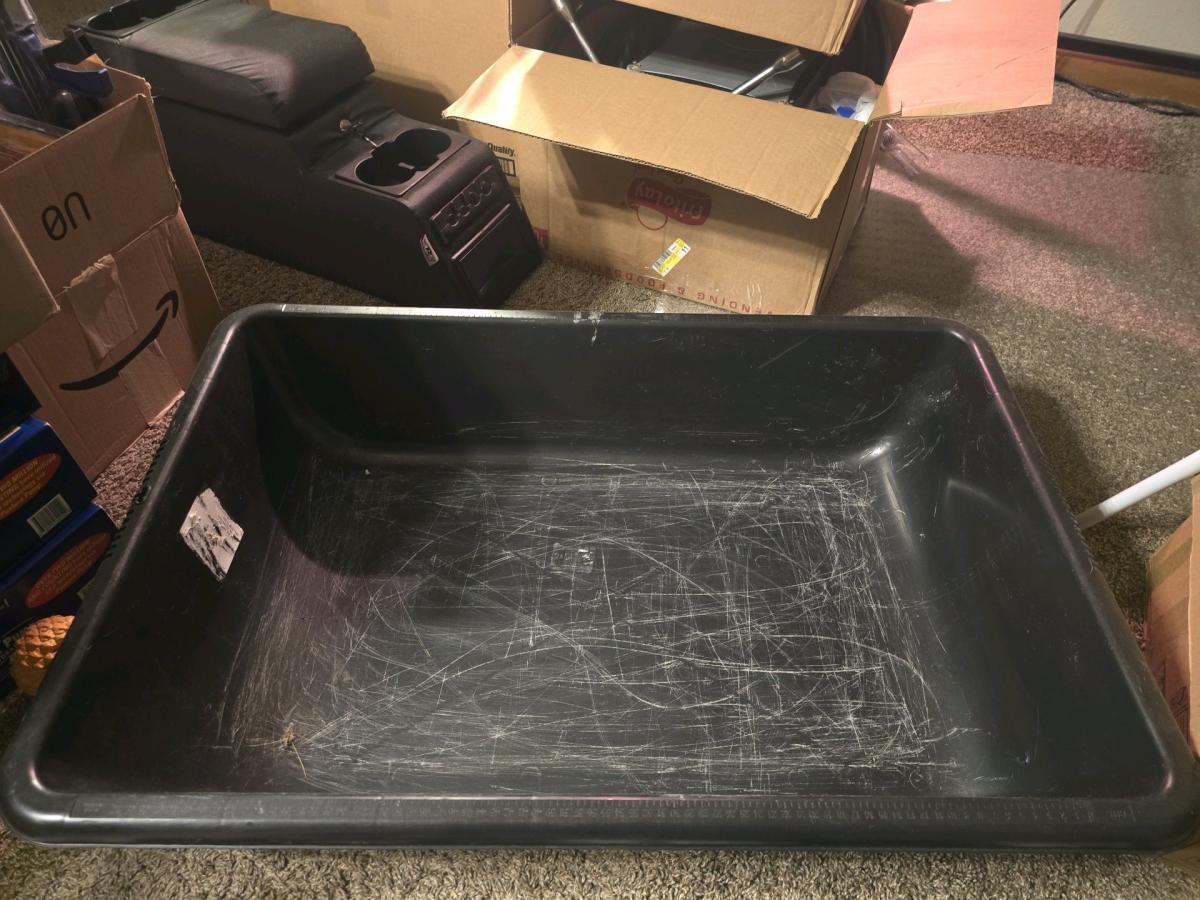 Large Heavy Duty Plastic Utility  Mixing Tub - Sulphur, Oklahoma - FleaMarketBay