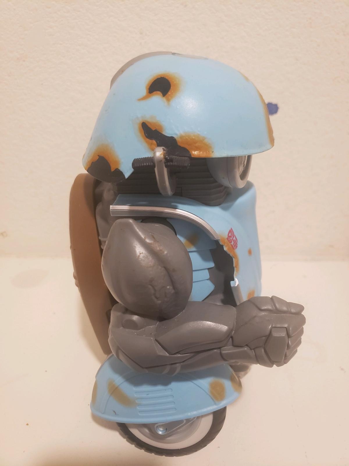 Transformers Sqweeks robot - Calimesa, California - FleaMarketBay