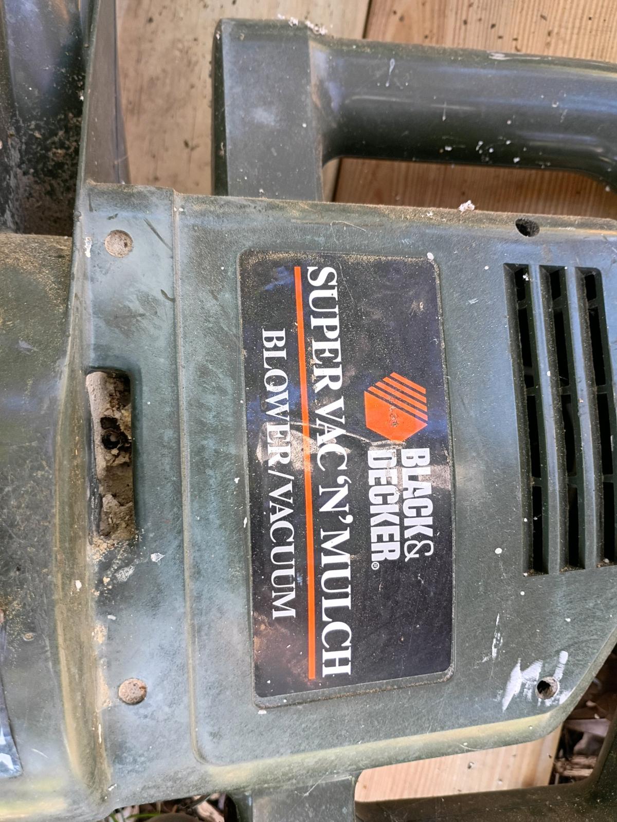 A Black and Decker Blower - Swansea, South Carolina - FleaMarketBay