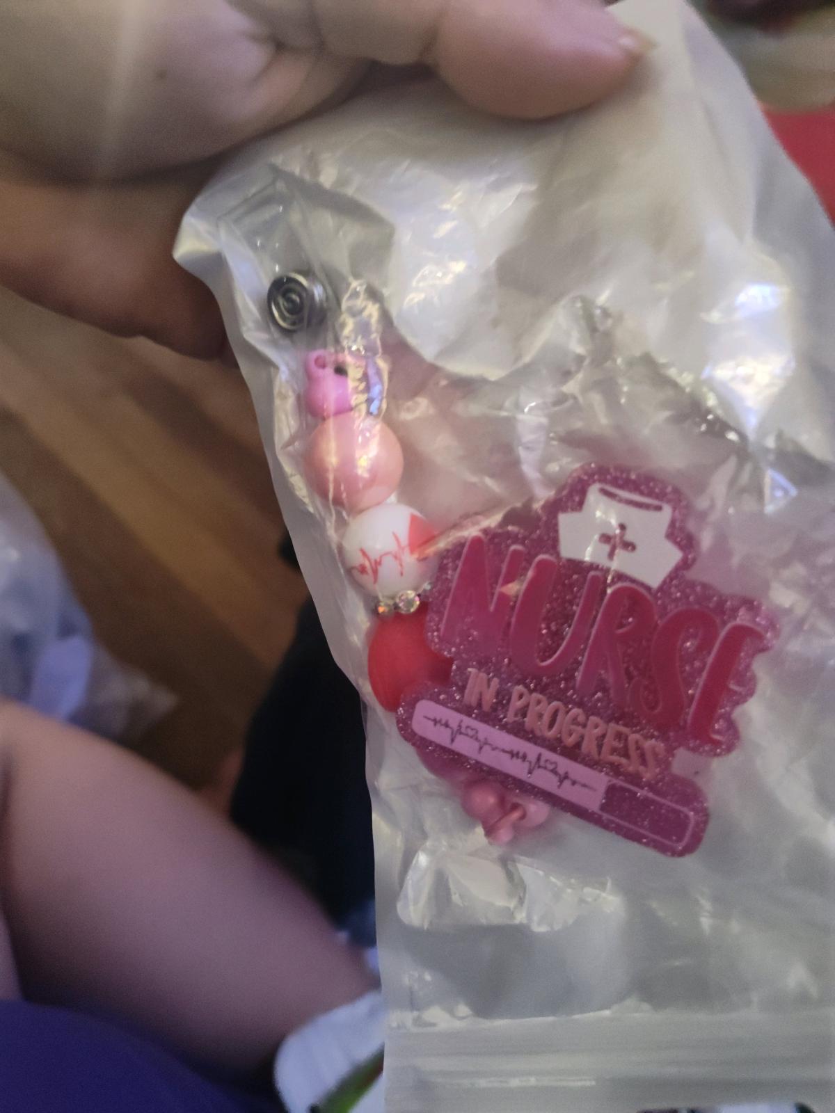 badge clips can use for work or different things - Charleston, West Virginia - FleaMarketBay