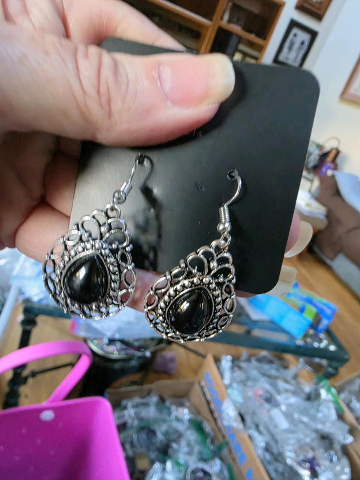big jewelry sale - Wadsworth, Illinois - FleaMarketBay