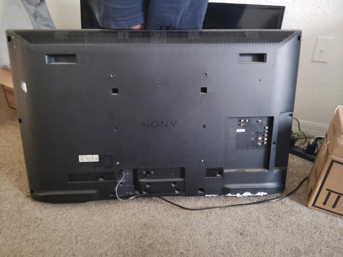 Sony Bravia Television 32in - Sanford, Florida - FleaMarketBay