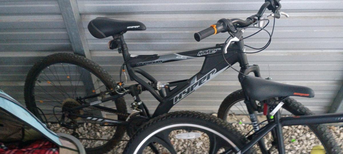 26 inch gray in black hyper mountain bike - Chestnutridge, Missouri - FleaMarketBay