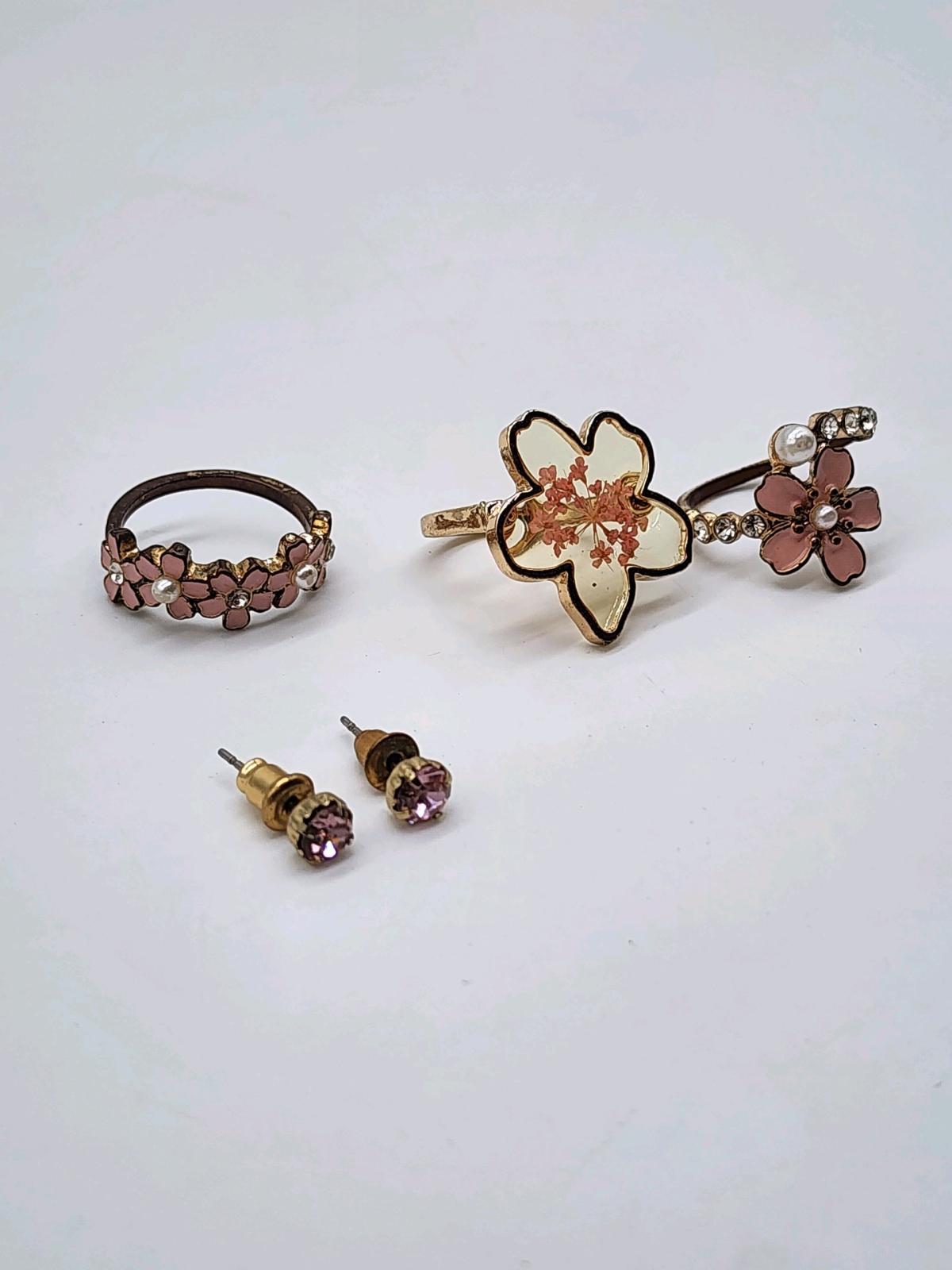 pink costume jewelry set for kids - Alachua, Florida - FleaMarketBay