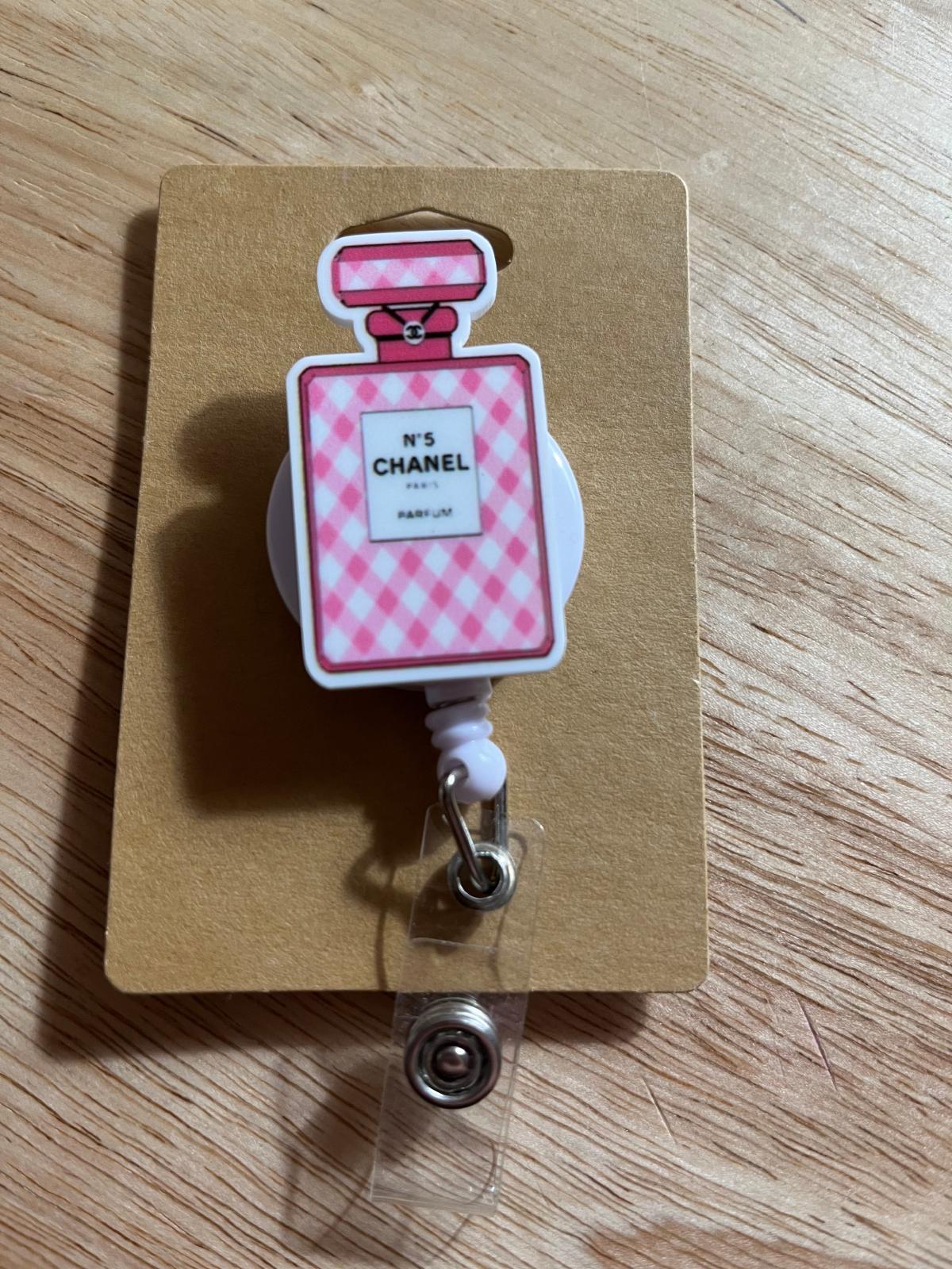 Retractable ID Badges - Las Vegas, Nevada - FleaMarketBay