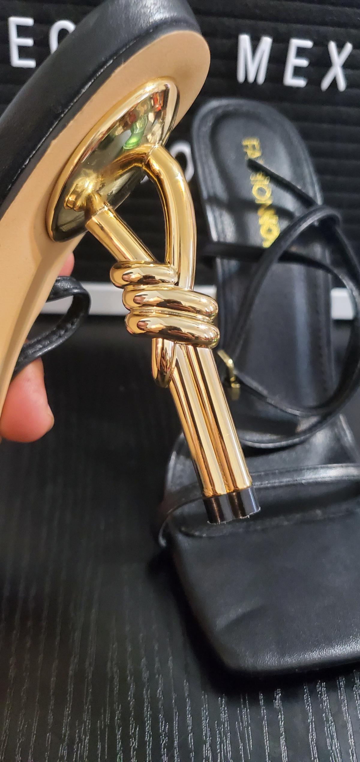 Fashion Nova Black Strappy Heels no box - Ozone Park, New York - FleaMarketBay