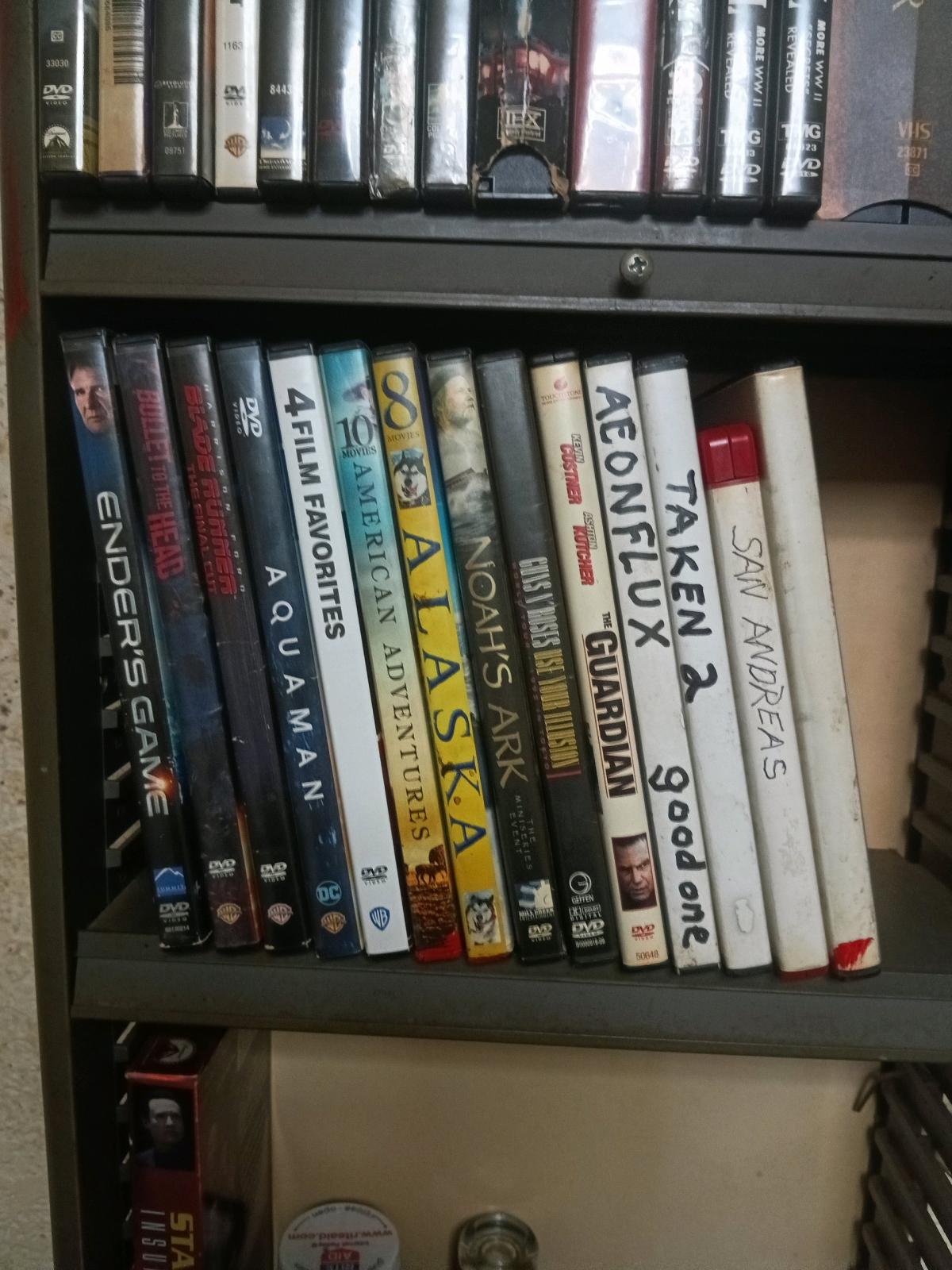 all movies are 1 00 - Springfield, Oregon - FleaMarketBay