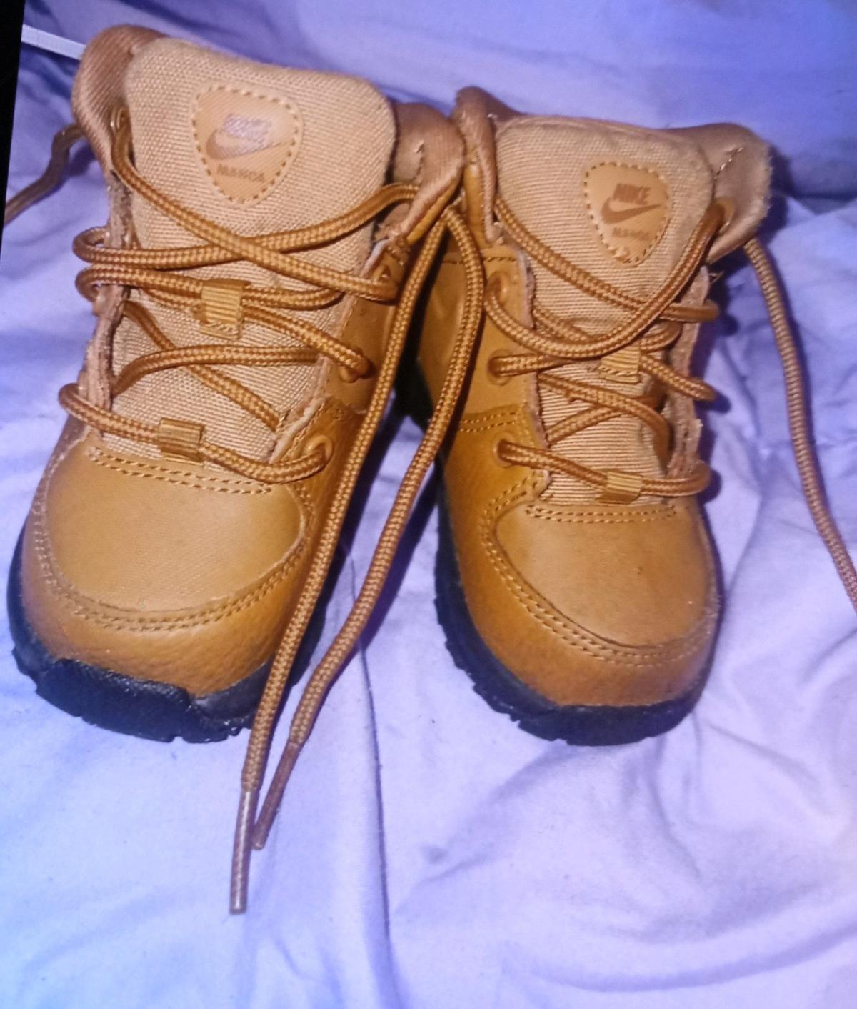 baby boy Nike boots - Dickson City, Pennsylvania - FleaMarketBay