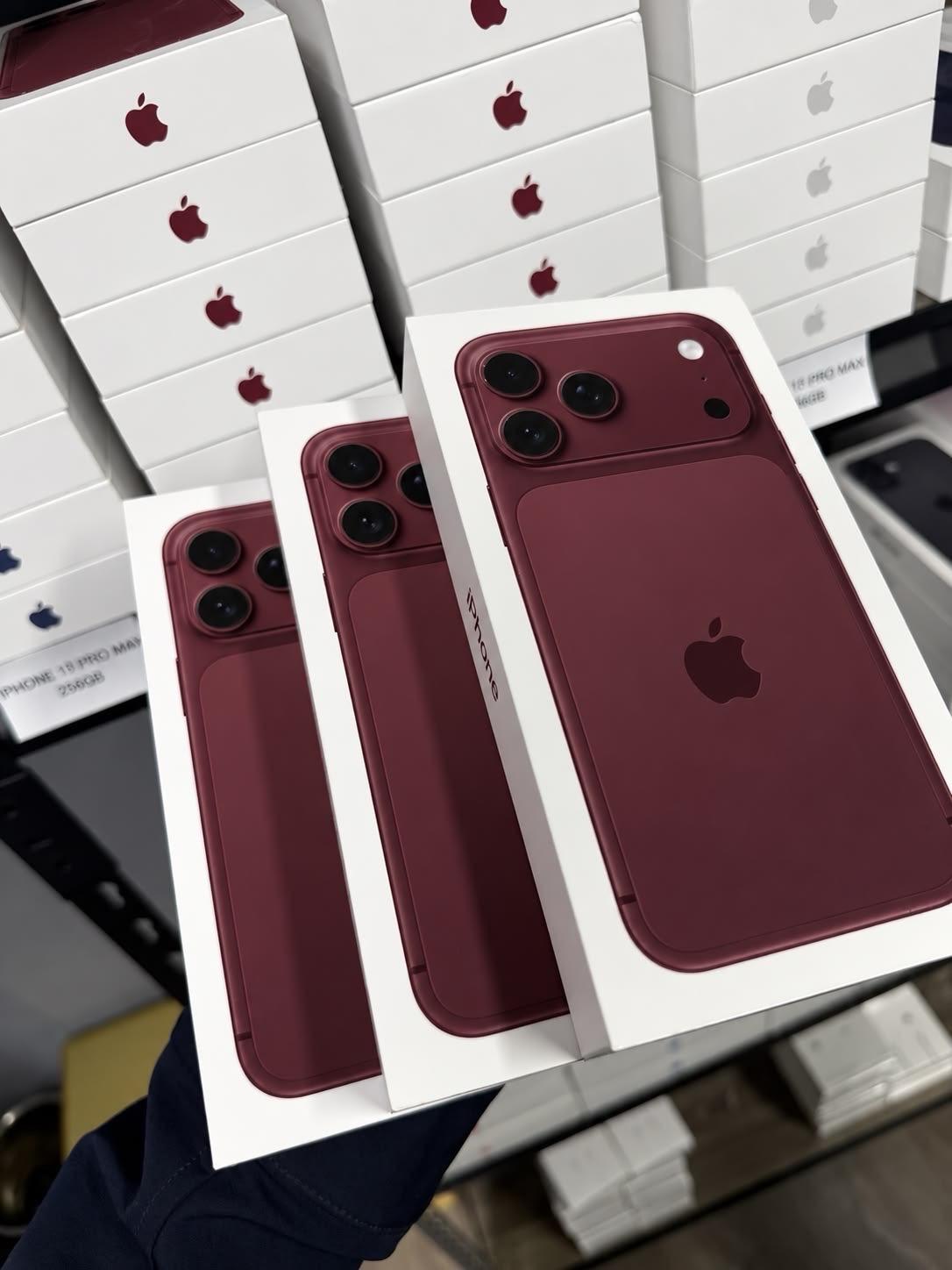 iPhone 18 pro max - Buffalo, New York - FleaMarketBay