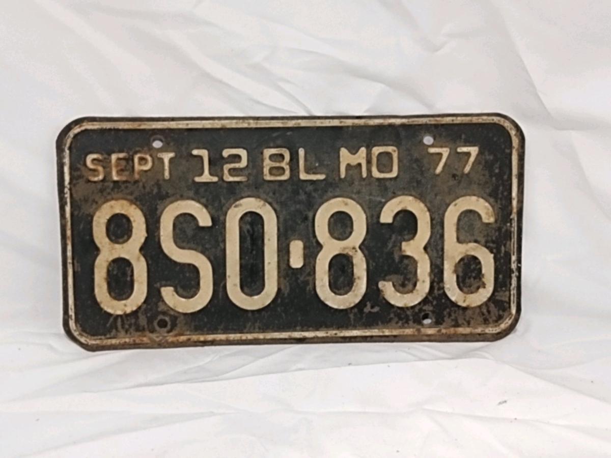 VARIOUS VINTAGE STATE LICENSE PLATES - Tampa, Florida - FleaMarketBay