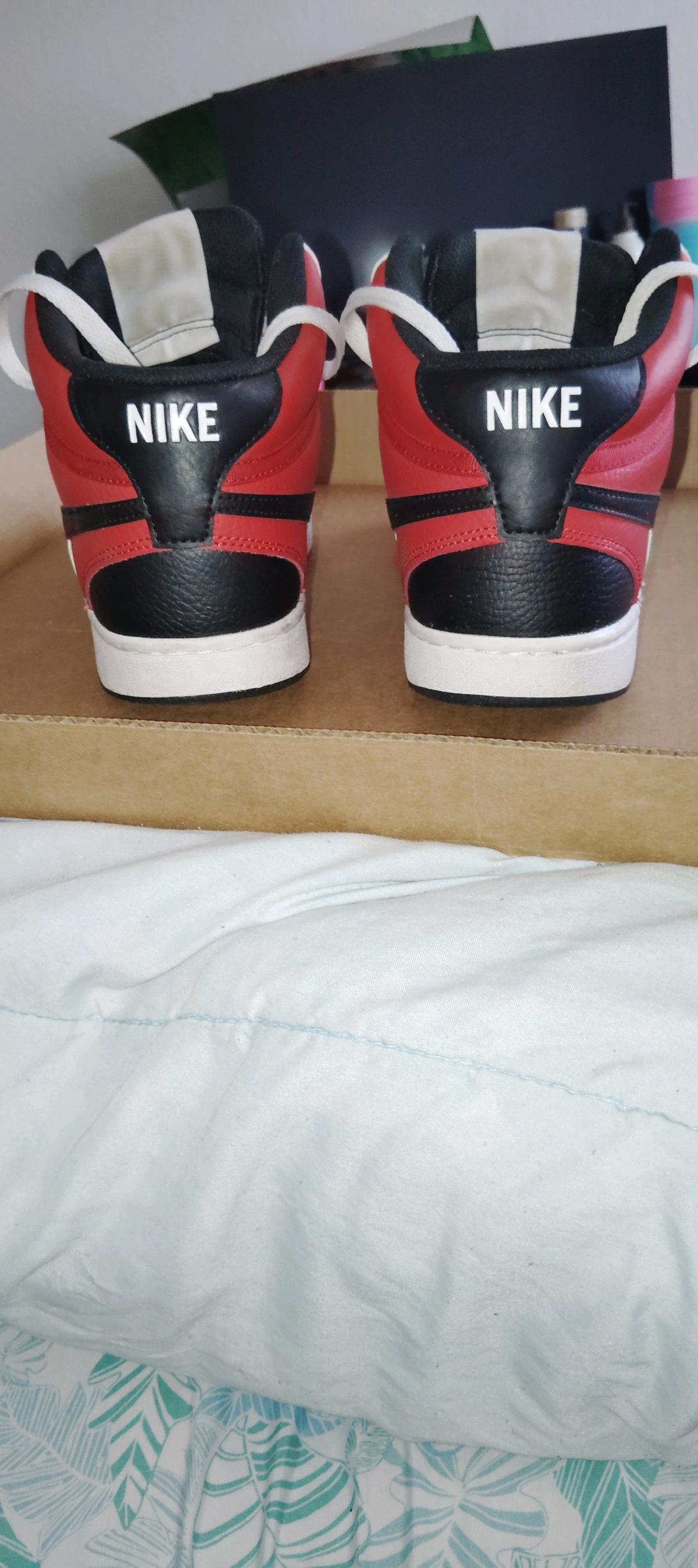 Mens Nike Shoes - Sanford, Florida - FleaMarketBay